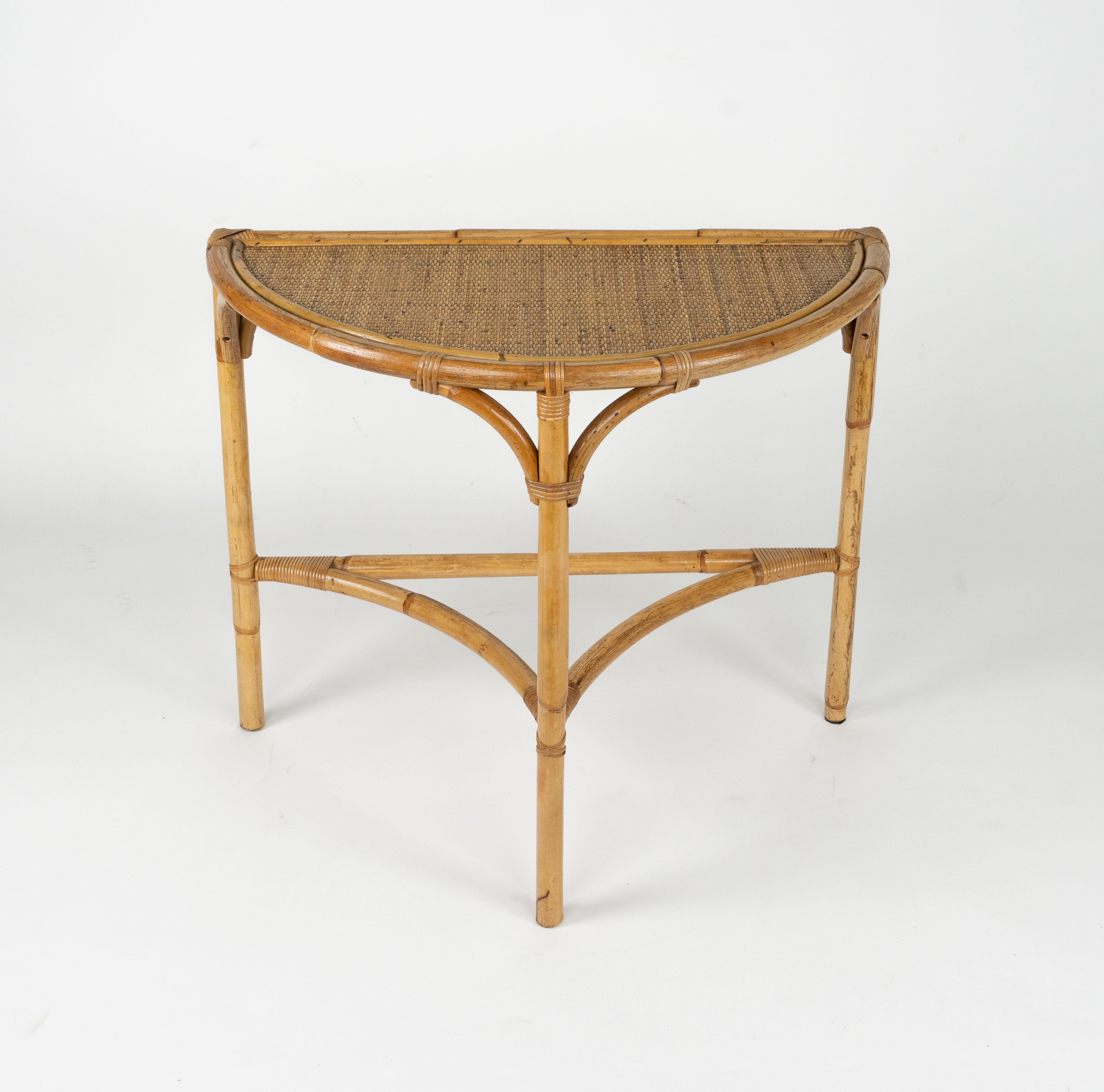 Midcentury Console Table in Rattan and Bamboo Franco Albini Style, Italy 1970s In Good Condition For Sale In Rome, IT