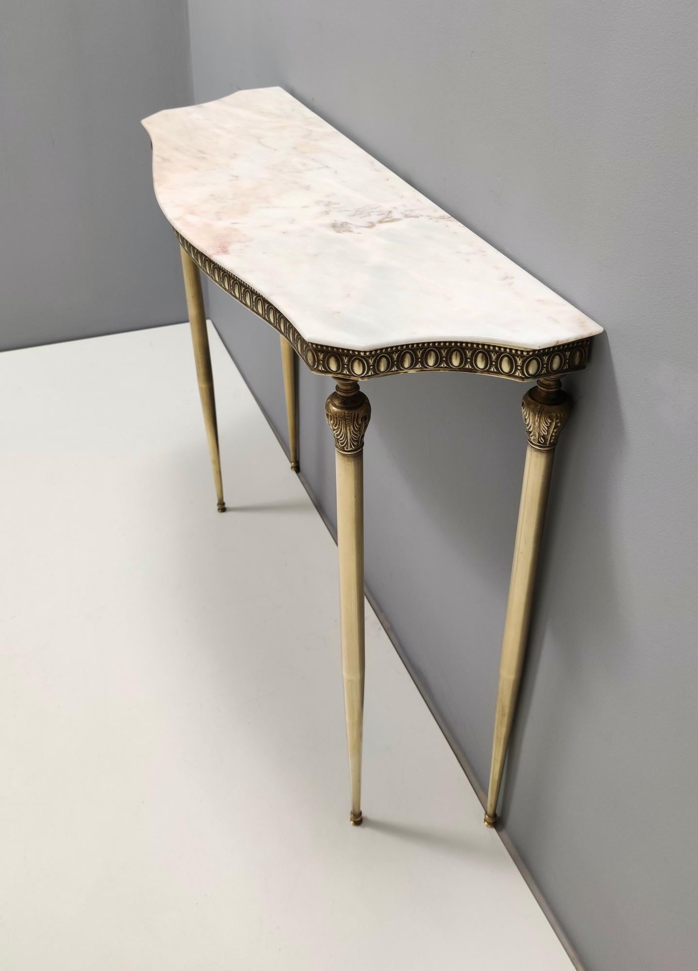 Midcentury Console with a Portuguese Pink Marble Top and Brass Frame, Italy In Good Condition In Bresso, Lombardy