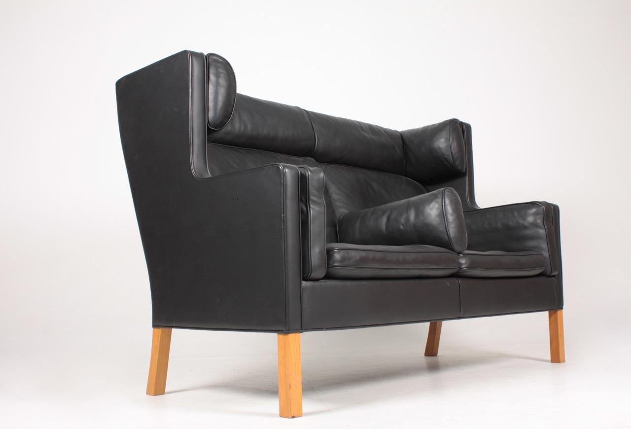 Sofa „Coupe“ aus Leder aus der Mitte des Jahrhunderts, entworfen von Brge Mogensen (Dänisch) im Angebot