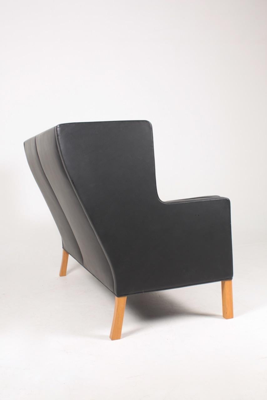 Sofa „Coupe“ aus Leder aus der Mitte des Jahrhunderts, entworfen von Brge Mogensen im Angebot 2