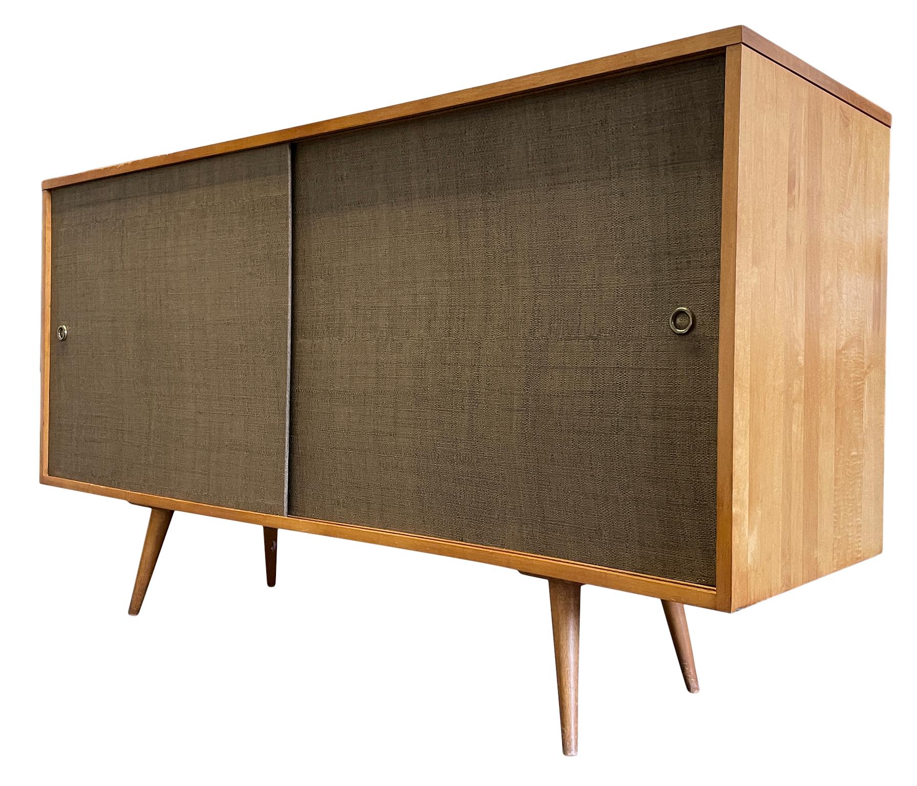 American Midcentury Credenza Paul McCobb Planner Group #1514 Blonde Maple For Sale