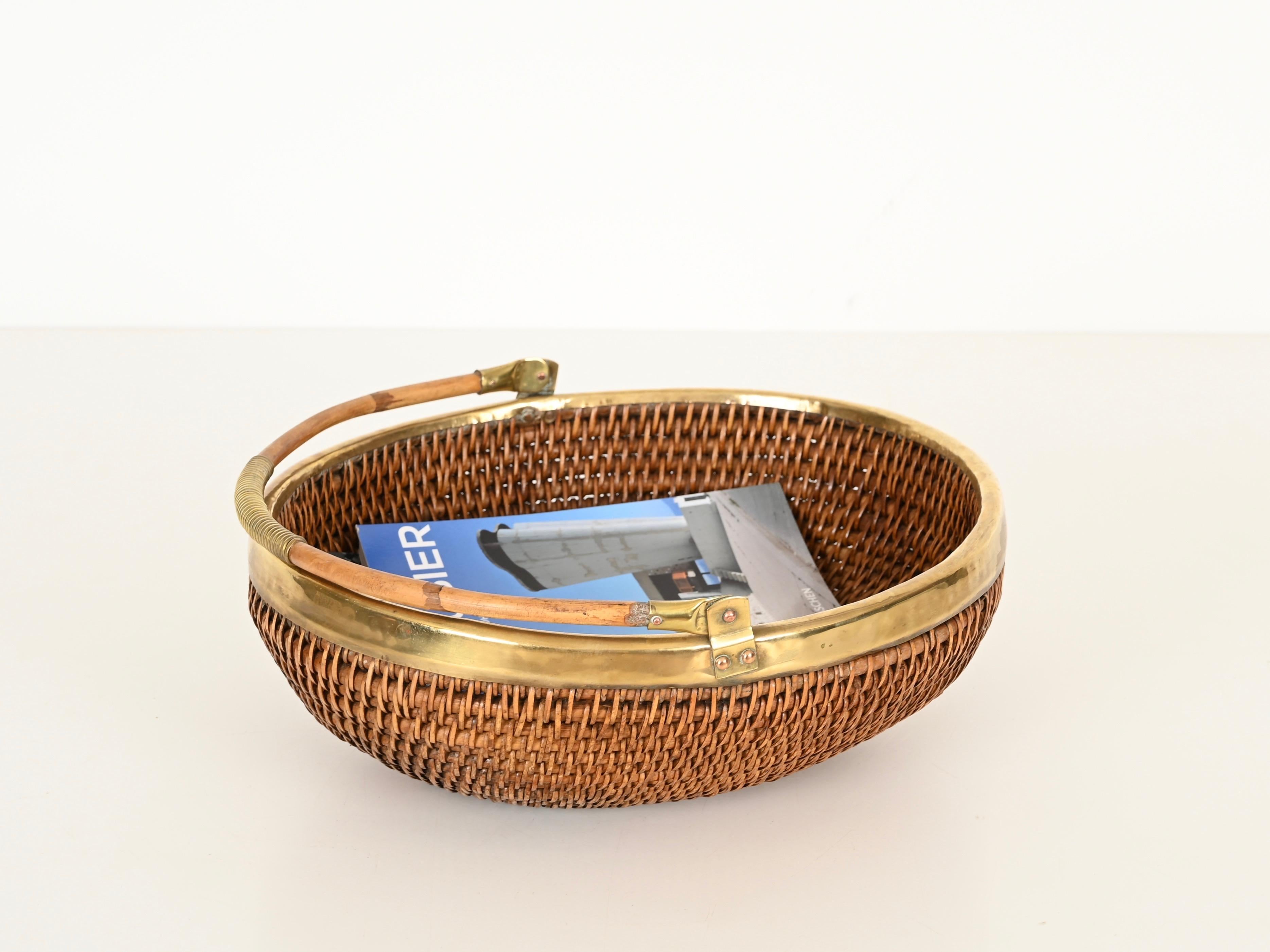 20th Century Midcentury Crespi Style Italian Centerpiece or Bowl in Rattan and Brass, 1970s For Sale