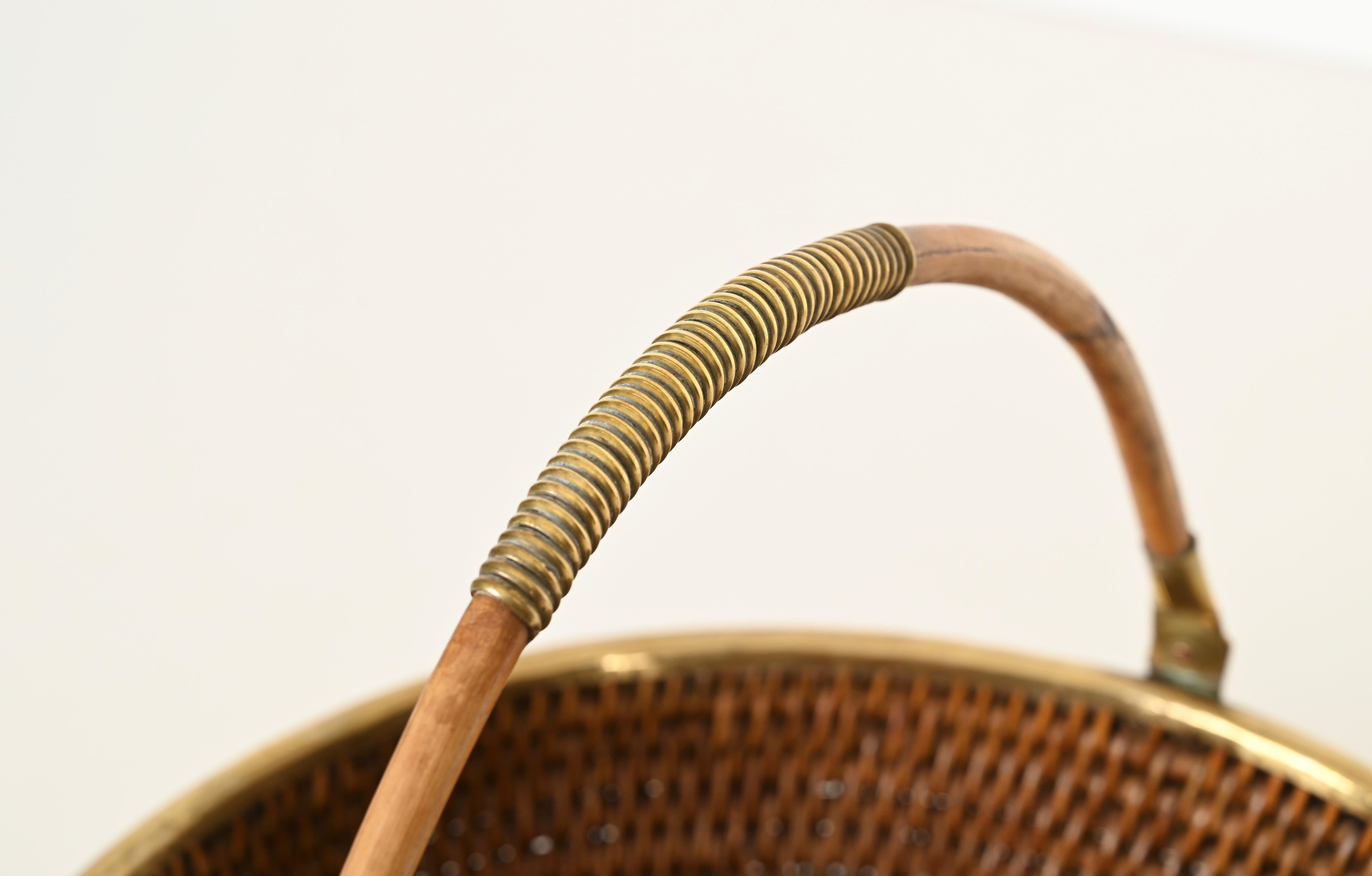 Midcentury Crespi Style Italian Centerpiece or Bowl in Rattan and Brass, 1970s For Sale 3