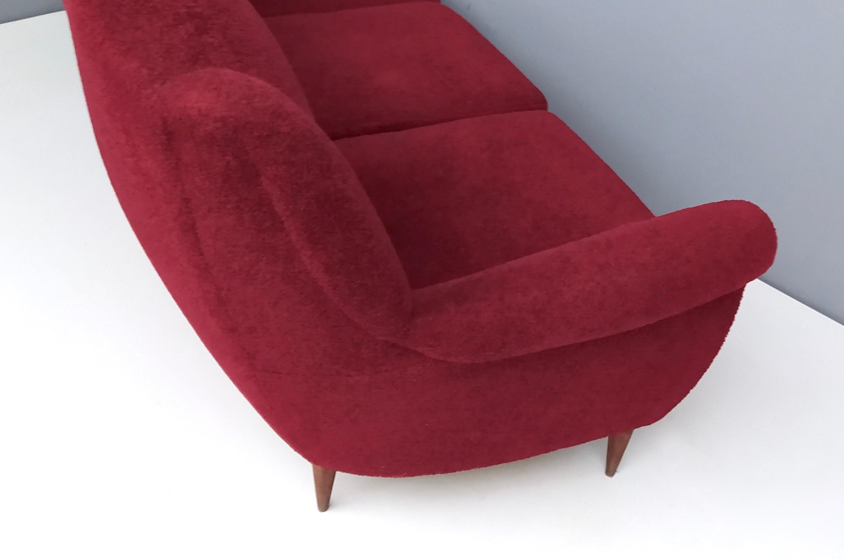 Midcentury Crimson Sofa by Gigi Radice for Minotti, Italy, 1950s 1