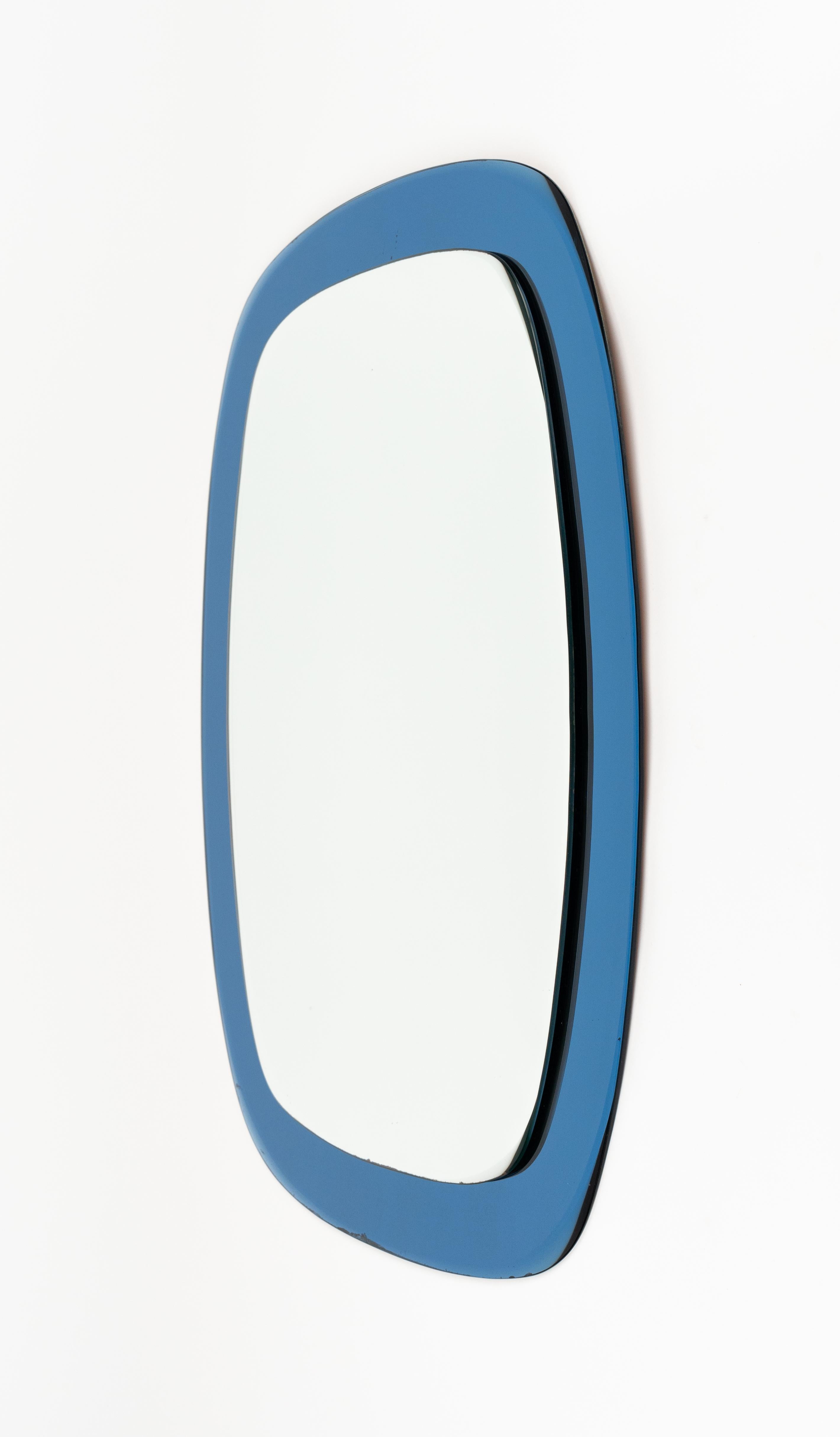 Midcentury Cristal Art Oval Wall Mirror with Blue Frame, Italy 1960s For Sale 1