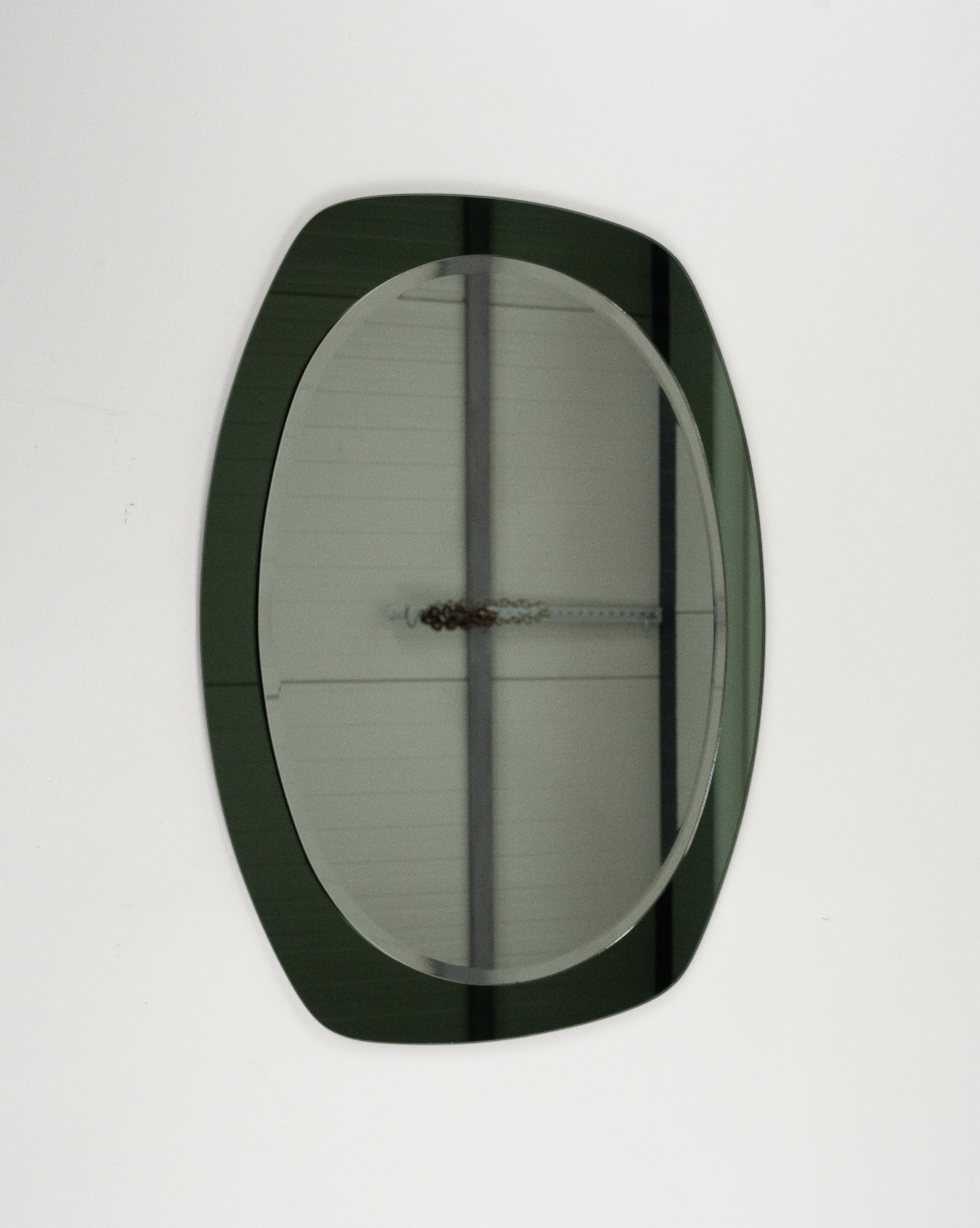 Midcentury Cristal Art Oval Wall Mirror with Green Frame, Italy 1960s For Sale 4
