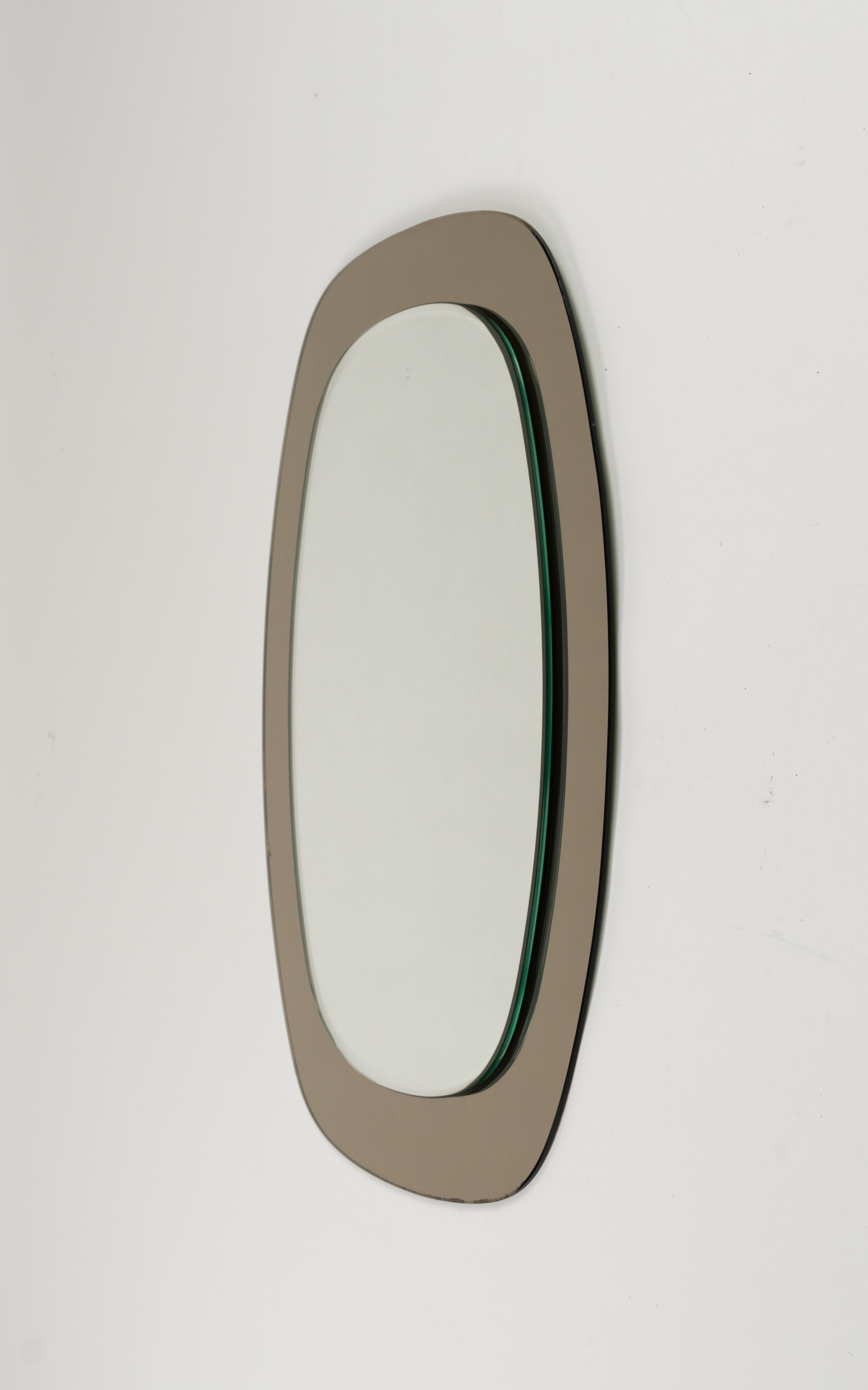 Midcentury Cristal Art Oval Wall Mirror with Smoked Frame, Italy 1960s For Sale 3