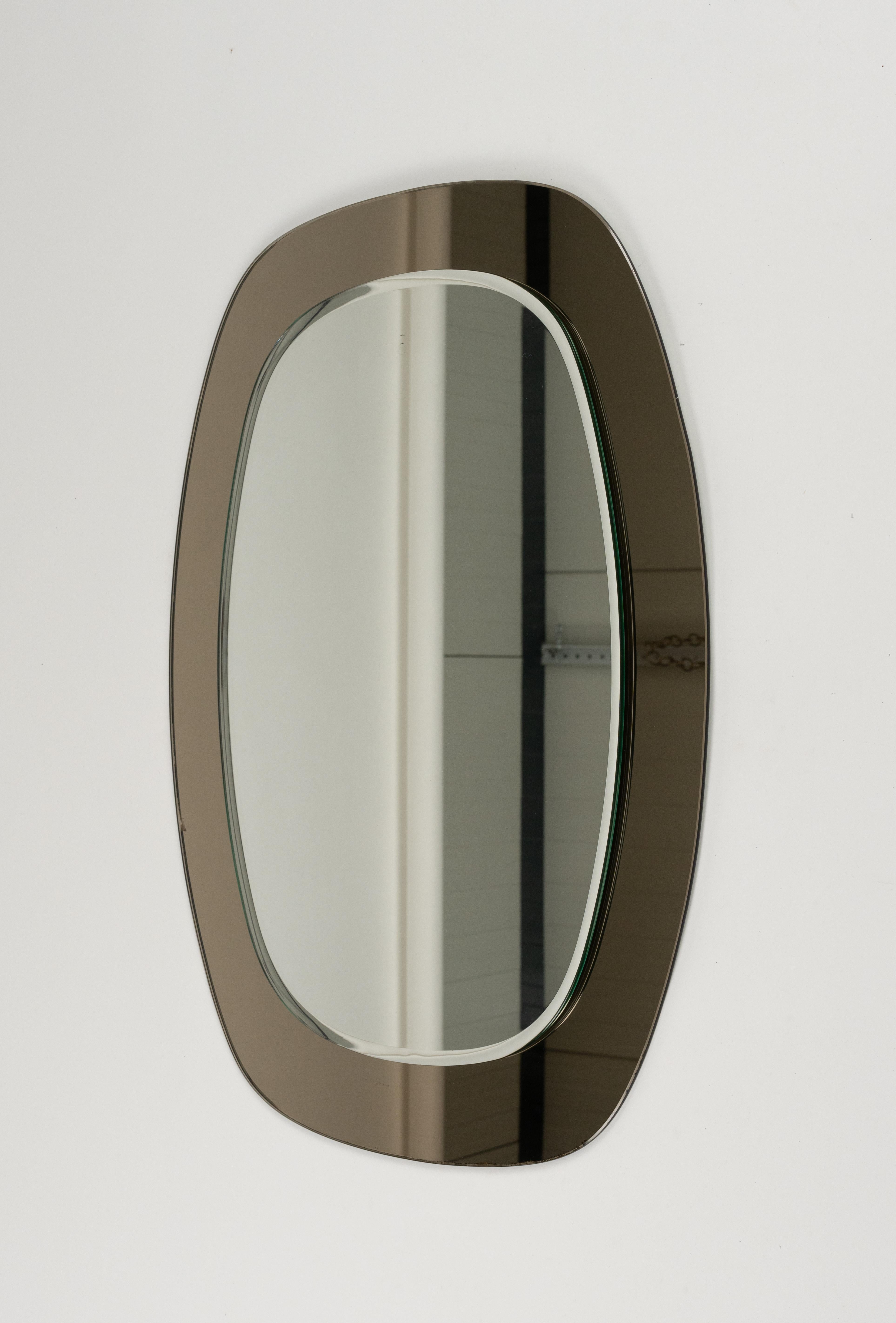 Midcentury Cristal Art Oval Wall Mirror with Smoked Frame, Italy 1960s For Sale 4