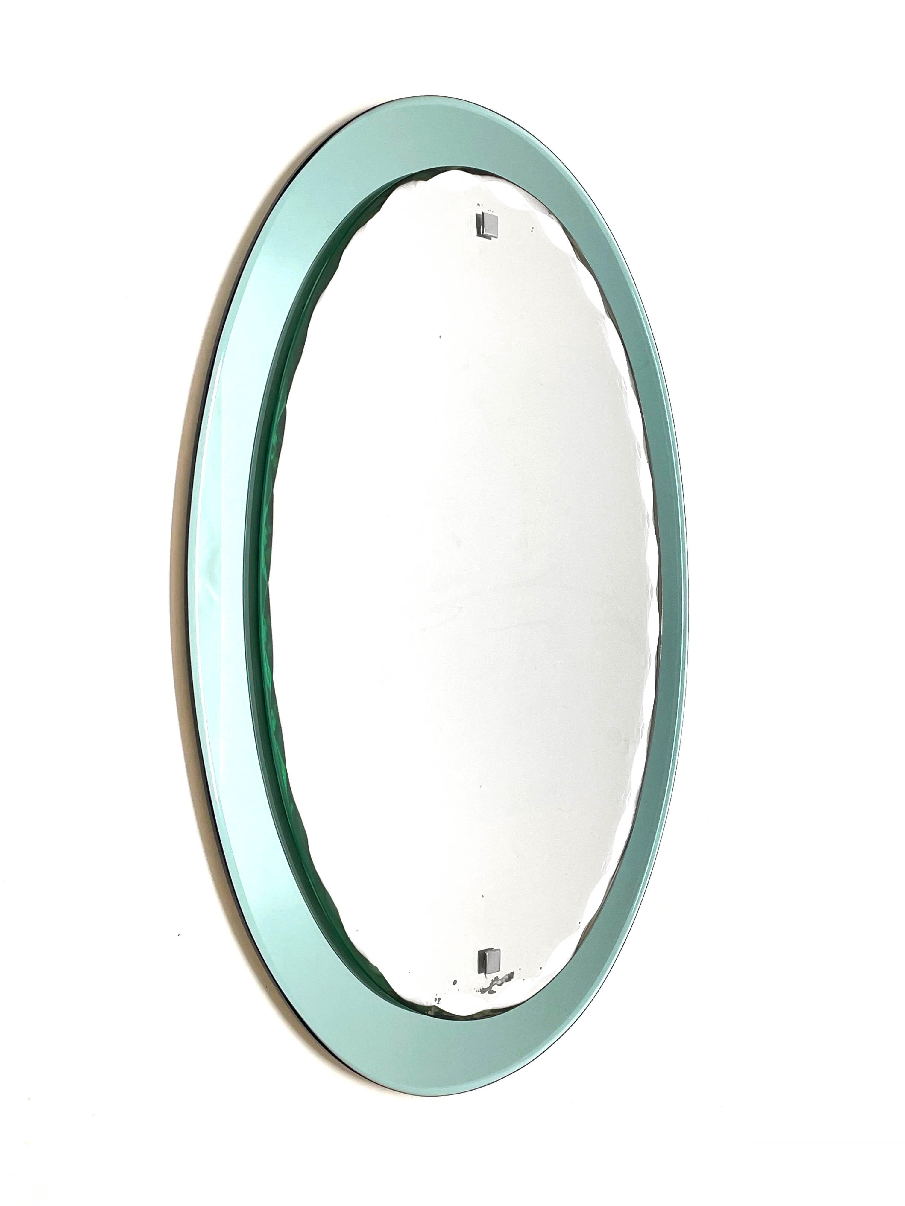 Italienischer Cristal Arte geschnitzter ovaler Spiegel aus der Jahrhundertmitte, gerahmt, Italien 1960er im Angebot 2