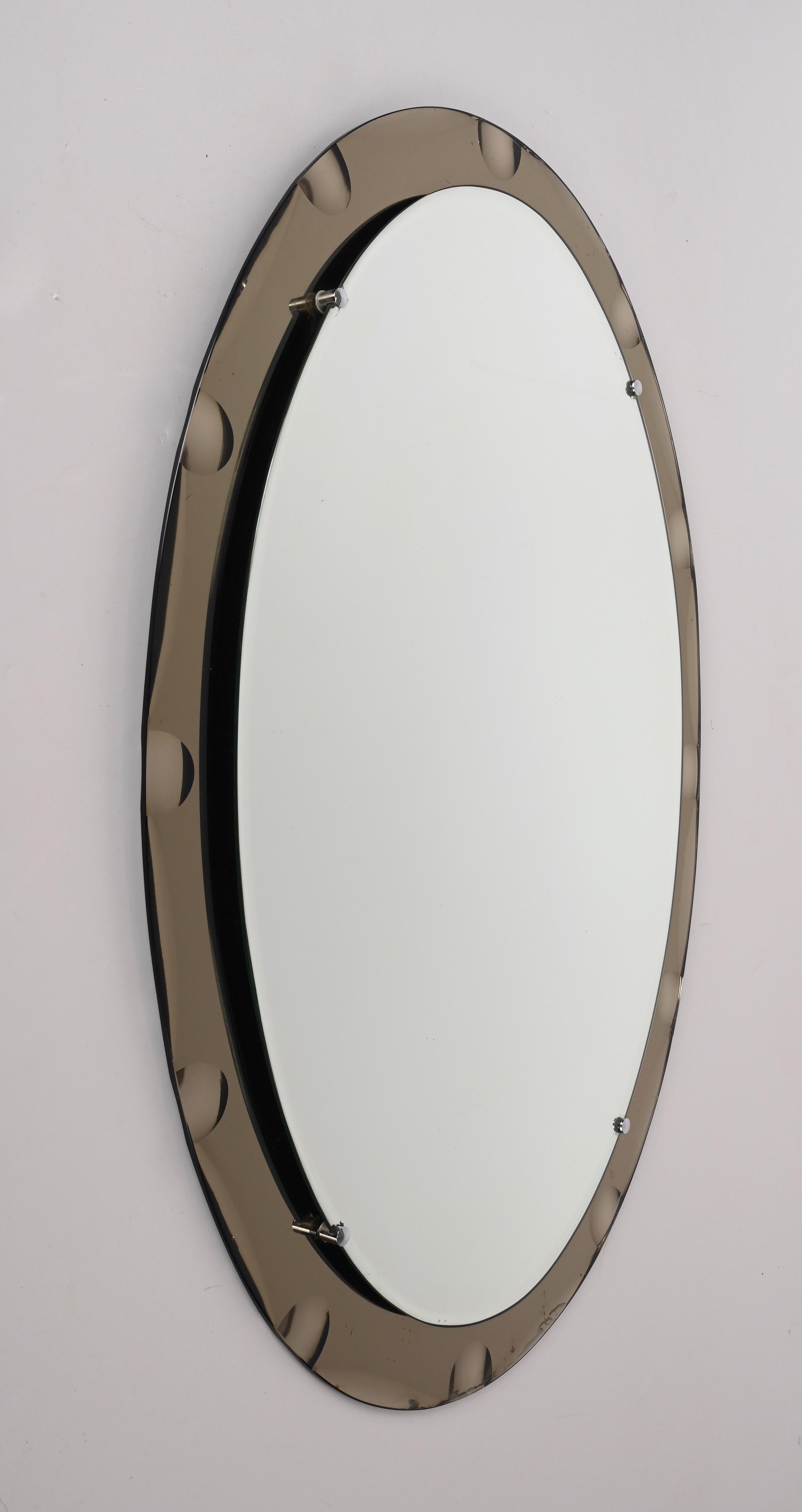 Midcentury Cristal Arte Italian Oval Mirror with Graven Bronzed Frame, 1960s For Sale 4