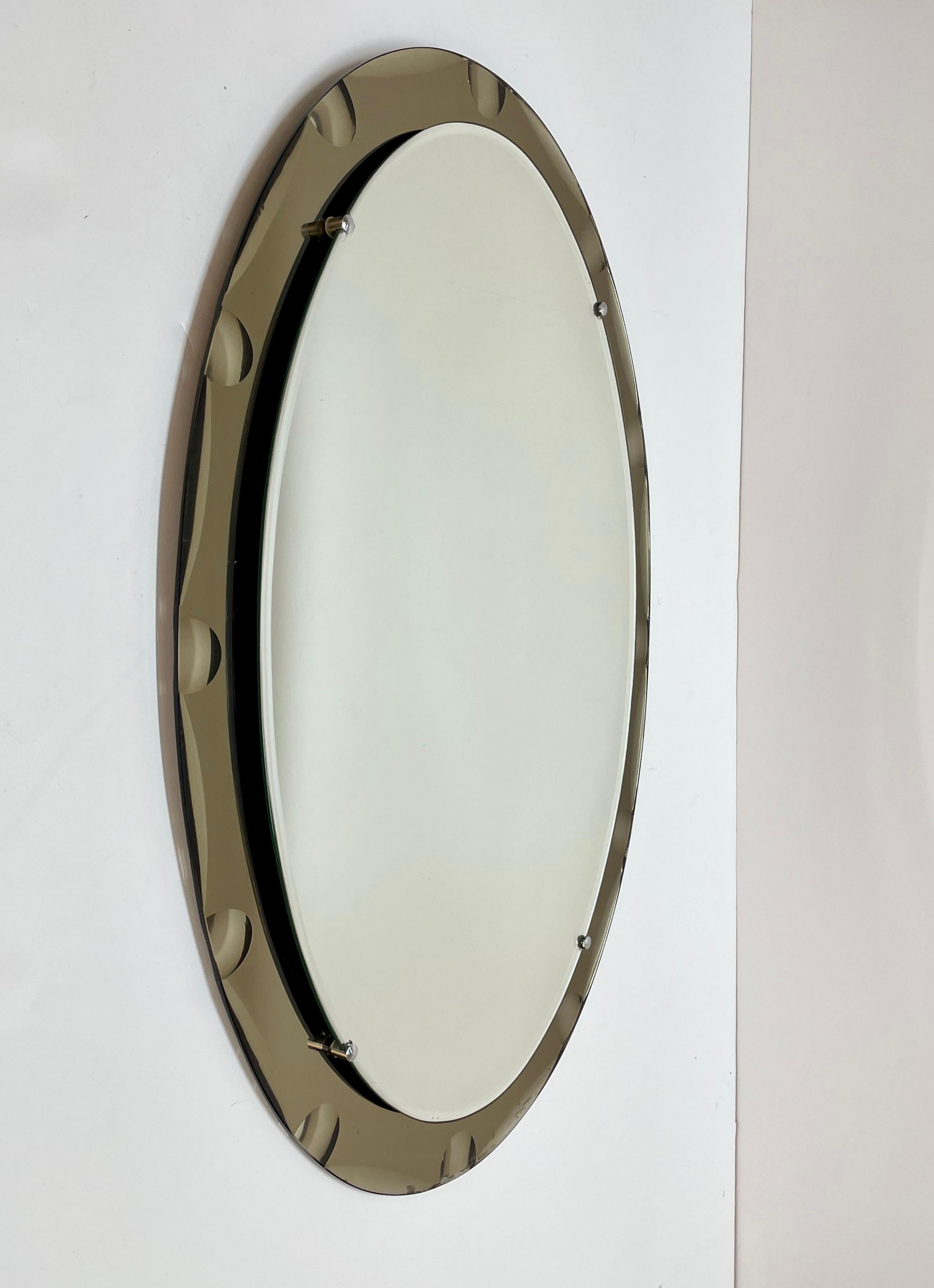 Italienischer ovaler Cristal Arte-Spiegel aus der Mitte des Jahrhunderts mit vergoldetem Bronzerahmen, 1960er Jahre im Angebot 5