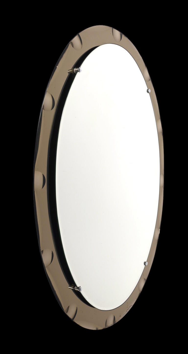 Midcentury Cristal Arte Italian Oval Mirror with Graven Bronzed Frame, 1960s In Good Condition For Sale In Roma, IT