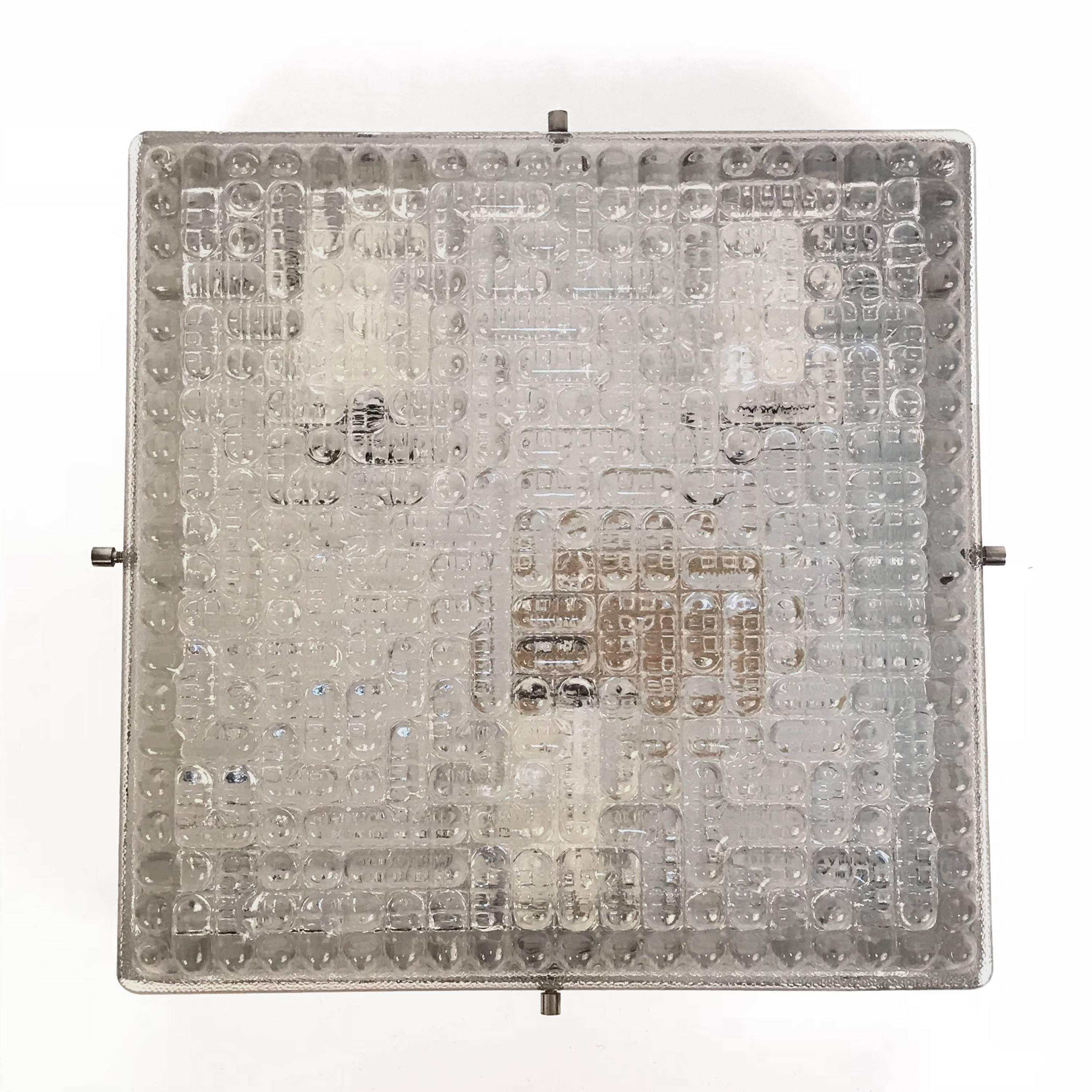 Midcentury Crystal Glass and Steel Squared Italian Sconce, 1970s For Sale 2