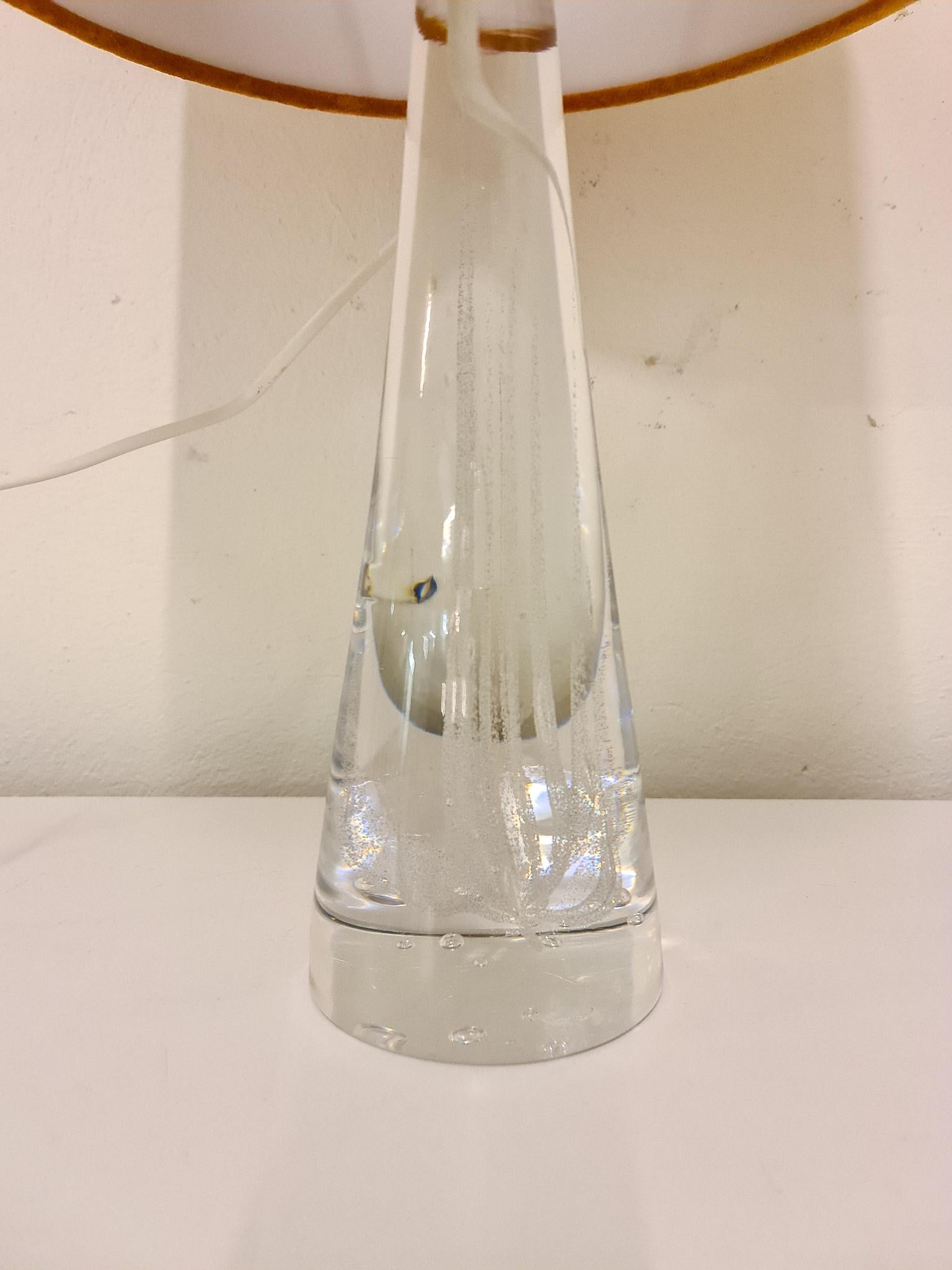 Swedish Midcentury Crystal Glass Table Lamp by Vicke Lindstrand Kosta, Sweden For Sale