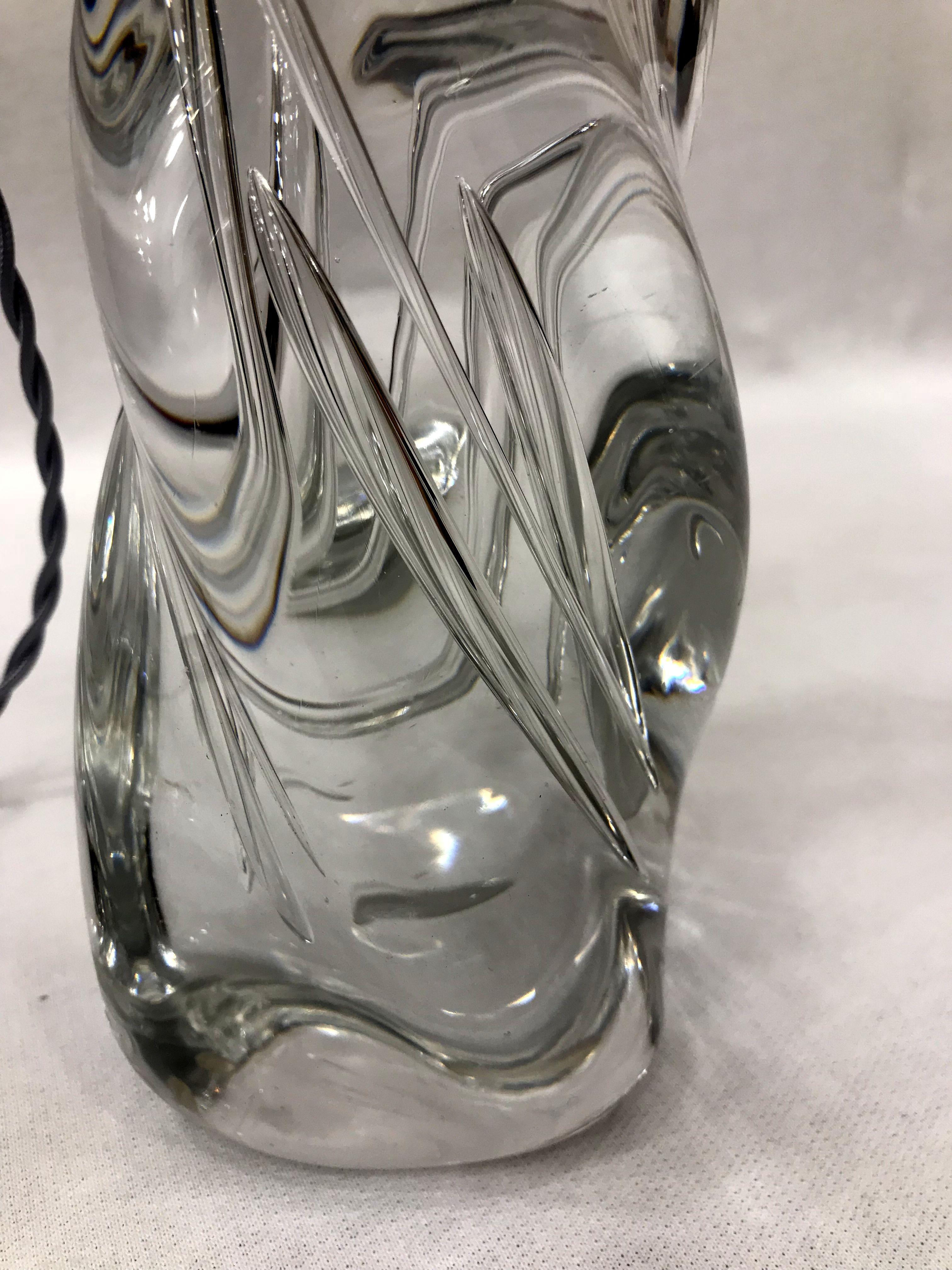Midcentury Crystal Lamp with Twisted Pattern signed Schneider France In Good Condition For Sale In Budapest, Budapest