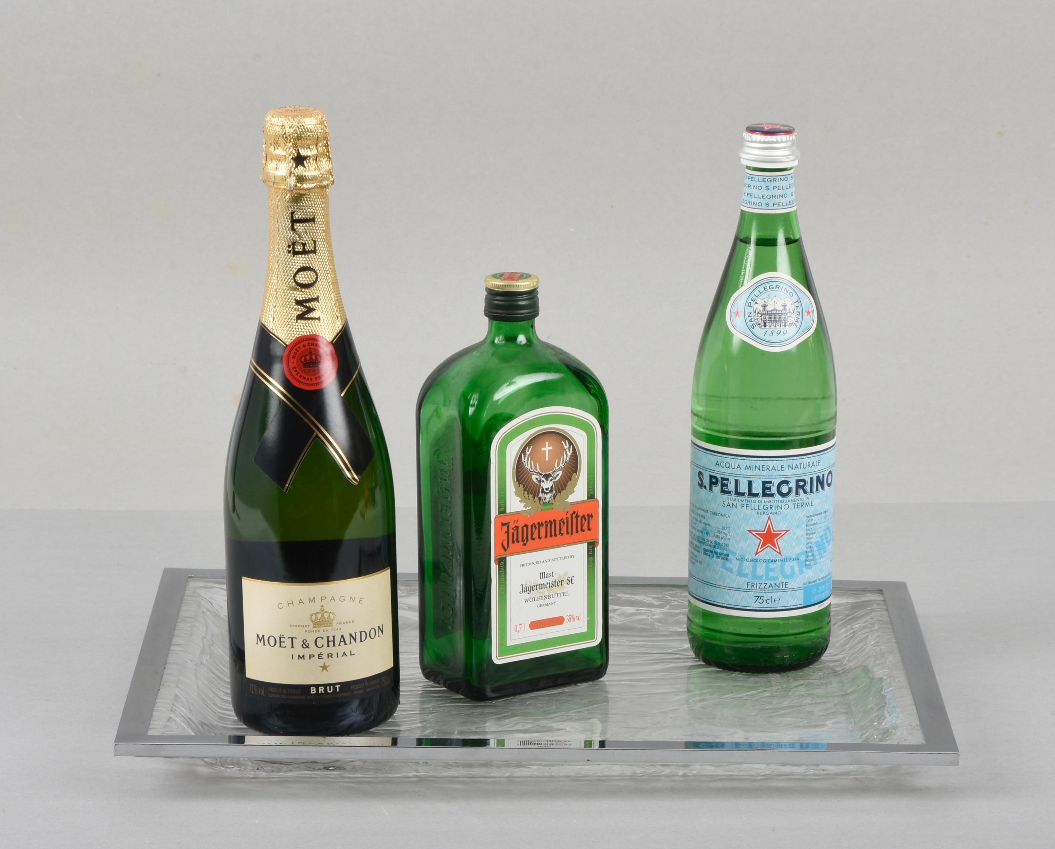 Bandeja italiana de cristal, lucita y cromo de mediados de siglo, estilo Willy Rizzo, años 70 en venta 4