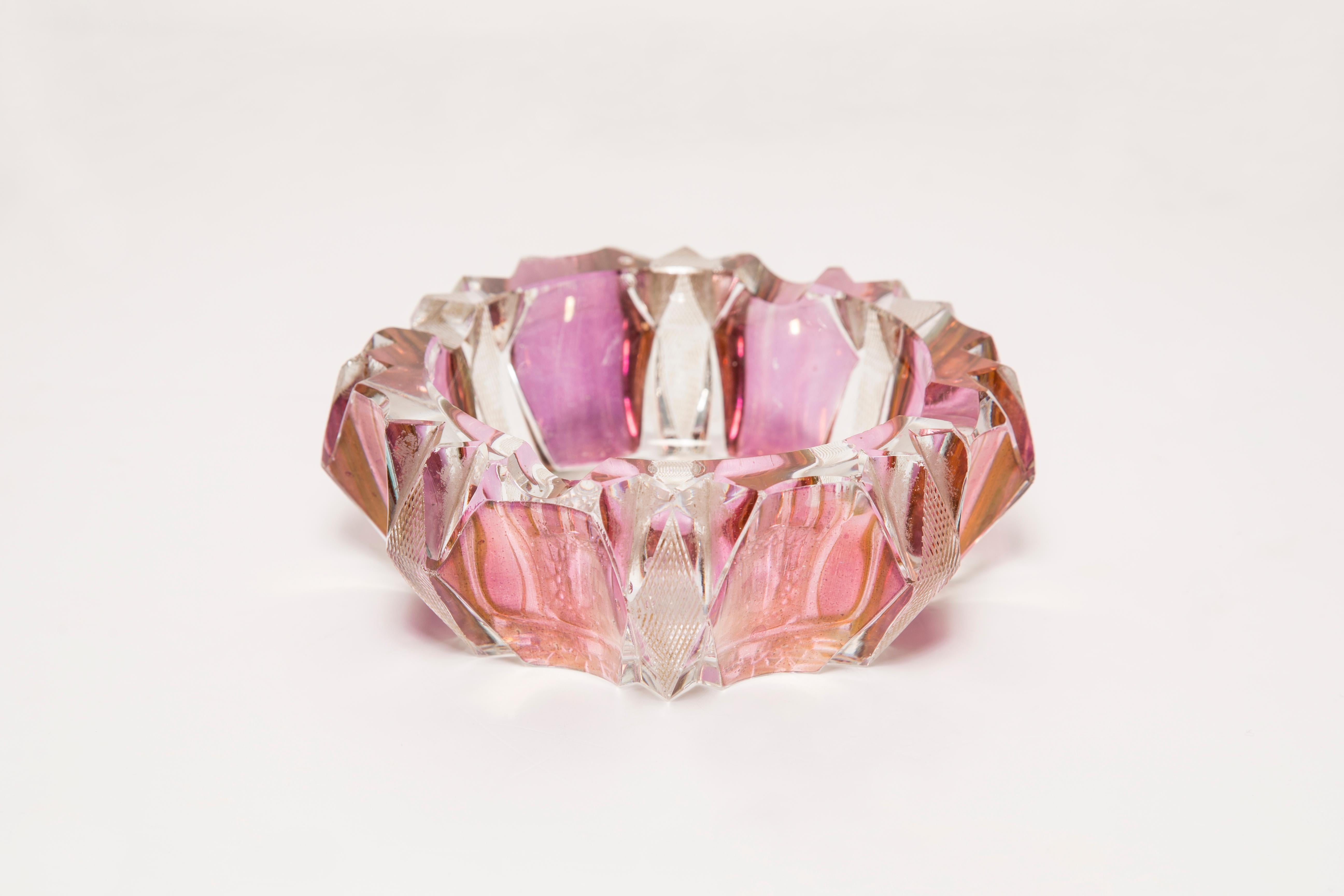 Midcentury Crystal Pink Glass Bowl Ashtray, Italy, 1970s 4