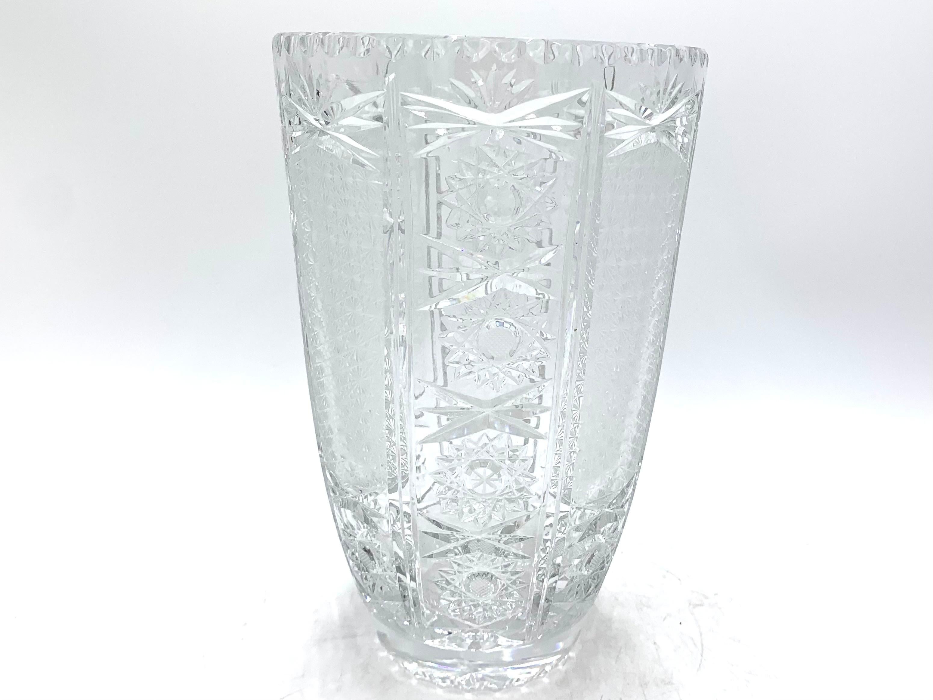 Beautiful Midcentury Style crystal vase 
Heavy Crystal in very good condition, might show slight signes of years. 
Produced in Poland in 1960s.
 