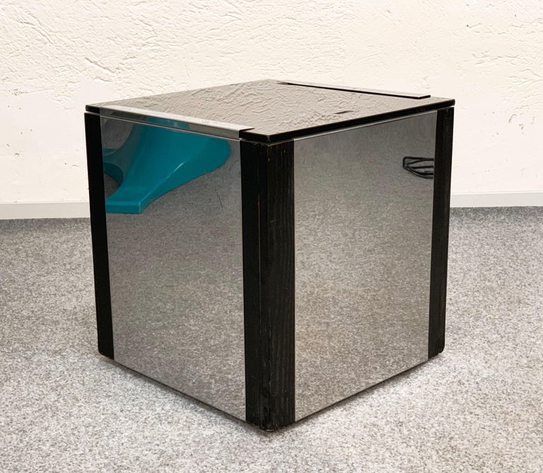 Midcentury Cubic Steel and Glass Dry Bar Attributed to Willy Rizzo, Italy 1970s In Good Condition For Sale In Roma, IT