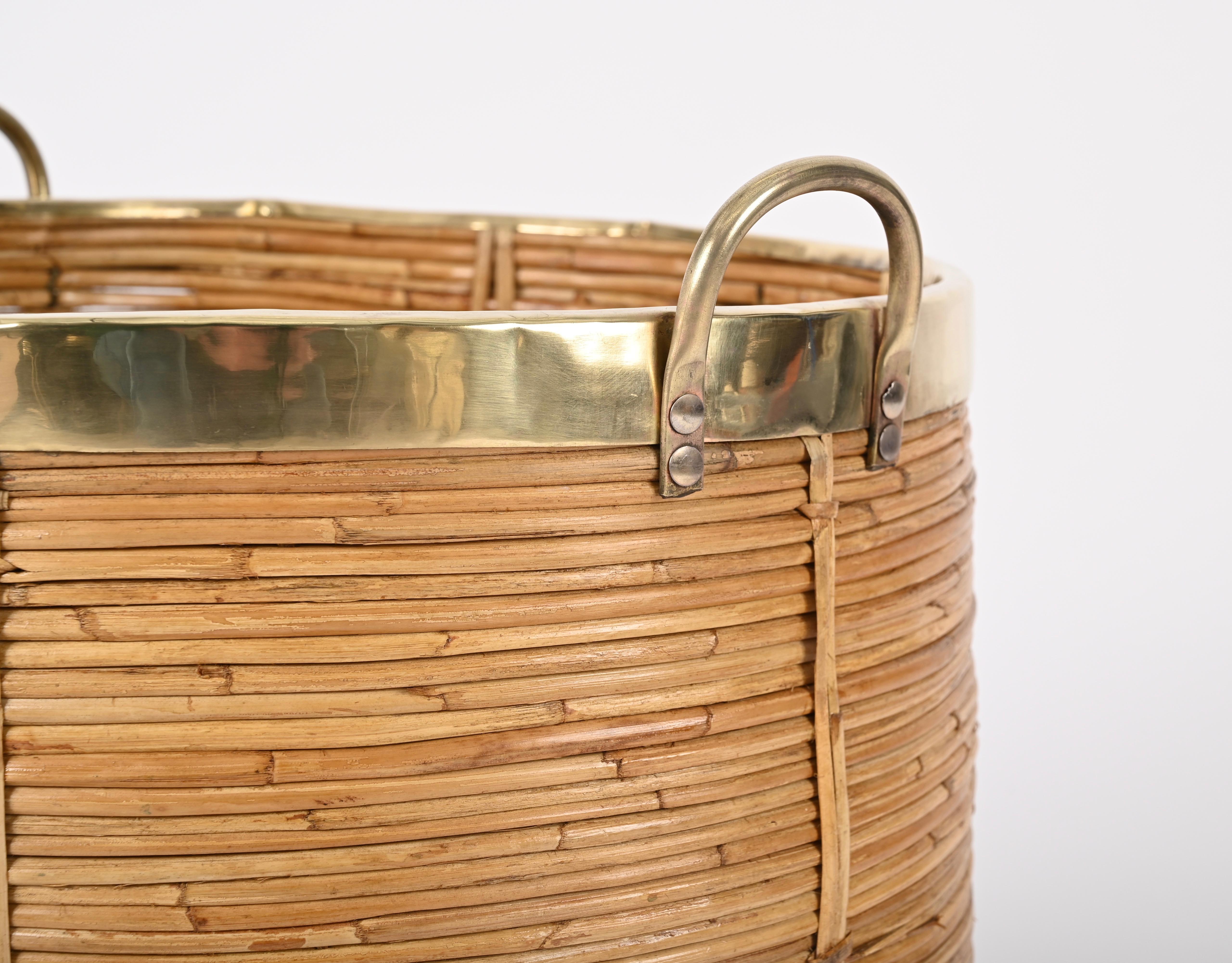 Midcentury Curved Rattan, Brass and Wicker Basket, Vivai del Sud, Italy 1970s For Sale 9