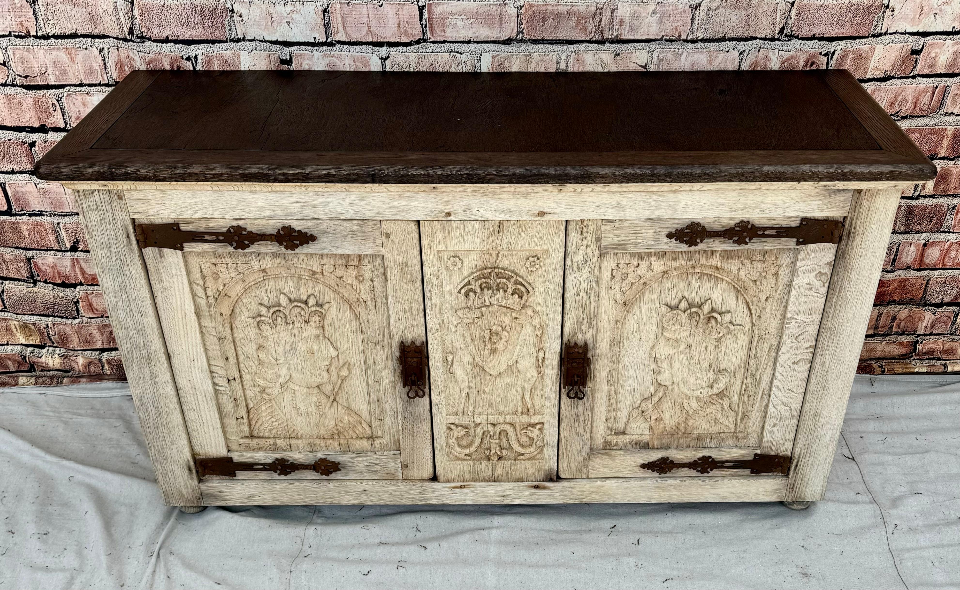 Midcentury Custom Carved and Painted Wood Sideboard In Good Condition For Sale In Bradenton, FL