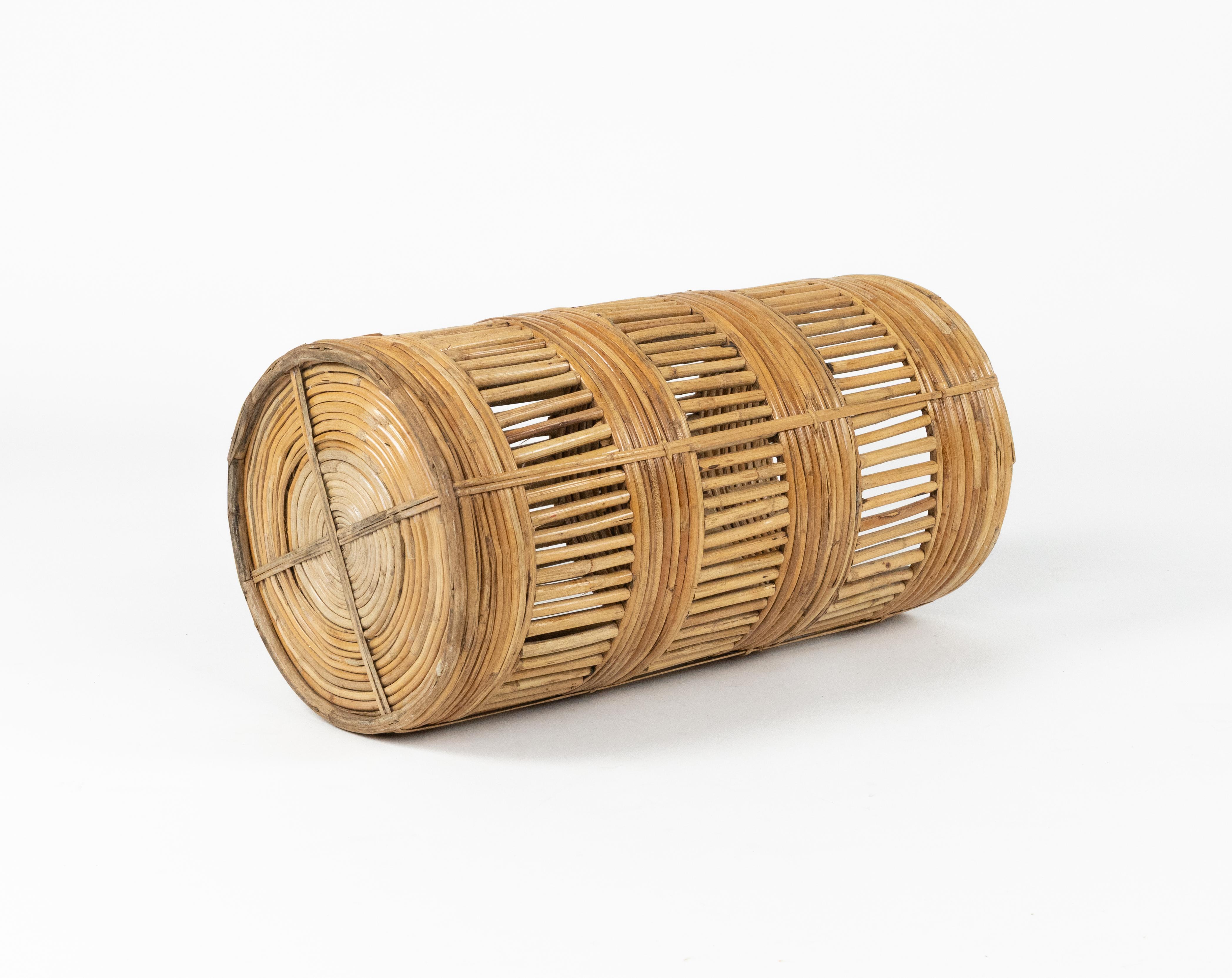 Porte-parapluies cylindrique en rotin et bambou, Italie, années 1970 en vente 4