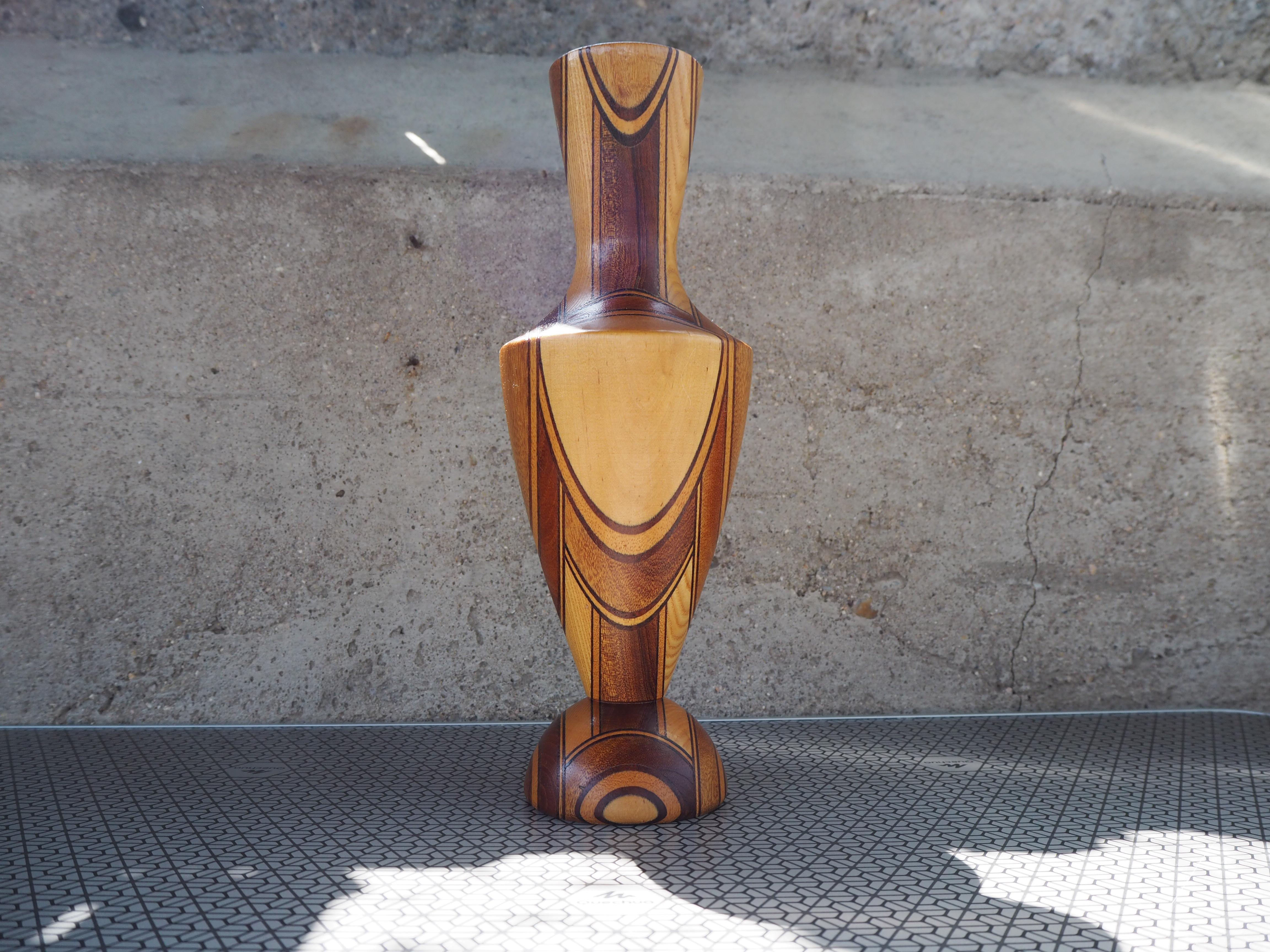 Made from More Wood
good original condition
for flowers or candels
