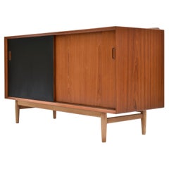 Buffet danois du milieu du siècle Arne Vodder modèle OS11 en teck et Oak pour Sibast