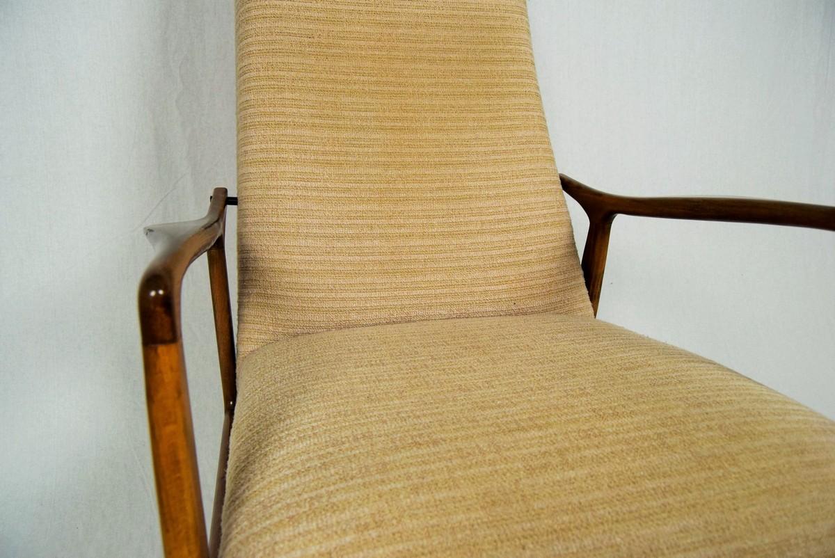 Midcentury Danish Beech Rocking Chair, 1960s In Good Condition In Praha, CZ