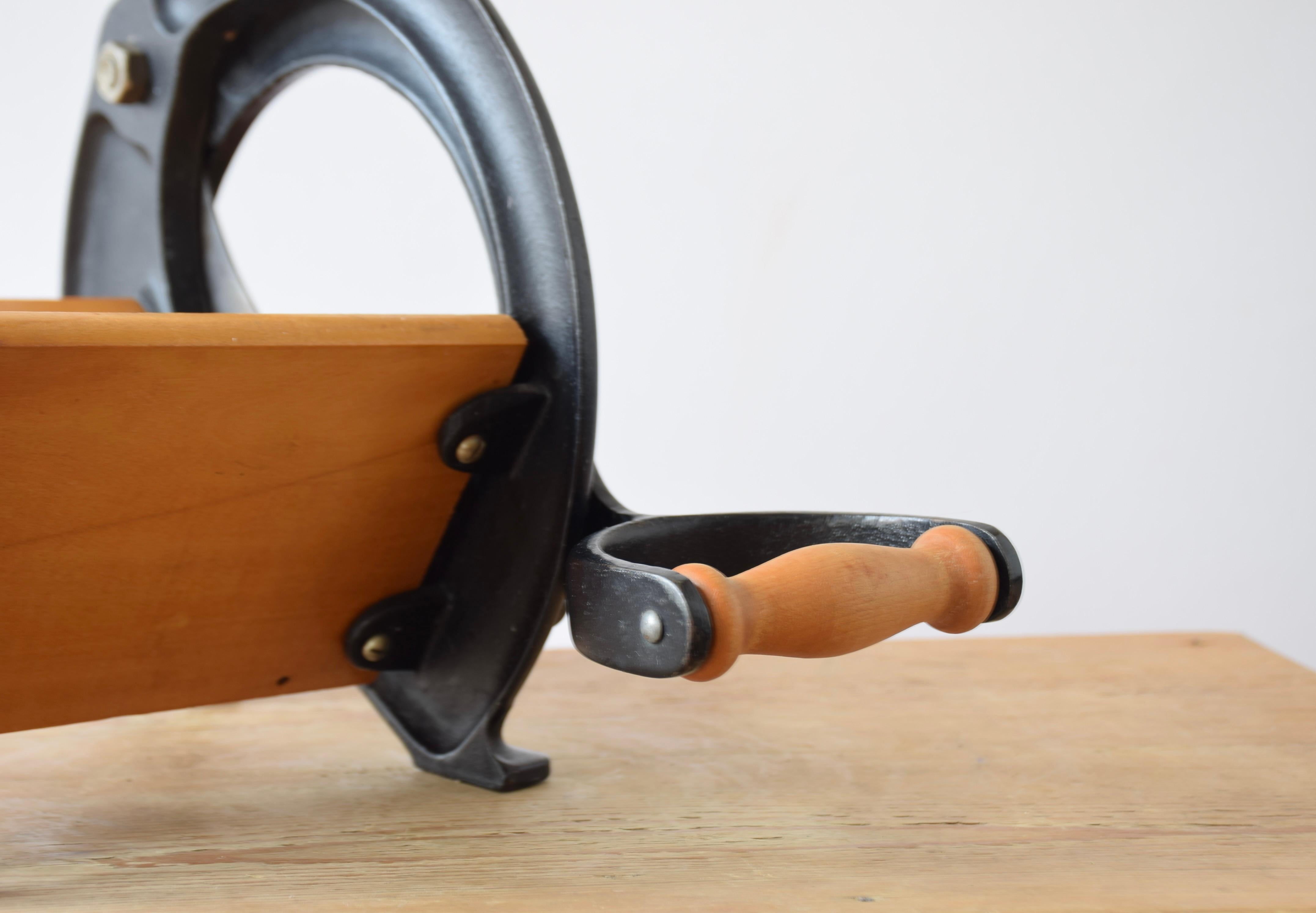 Midcentury Danish Bread Slicer Black and Gold by Ove Larsen for Raadvad, 1950s In Good Condition For Sale In Silkeborg, Silkeborg