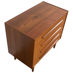 Midcentury Danish Chest of 4 Drawers in Teak with Straight Long Drawer Handle