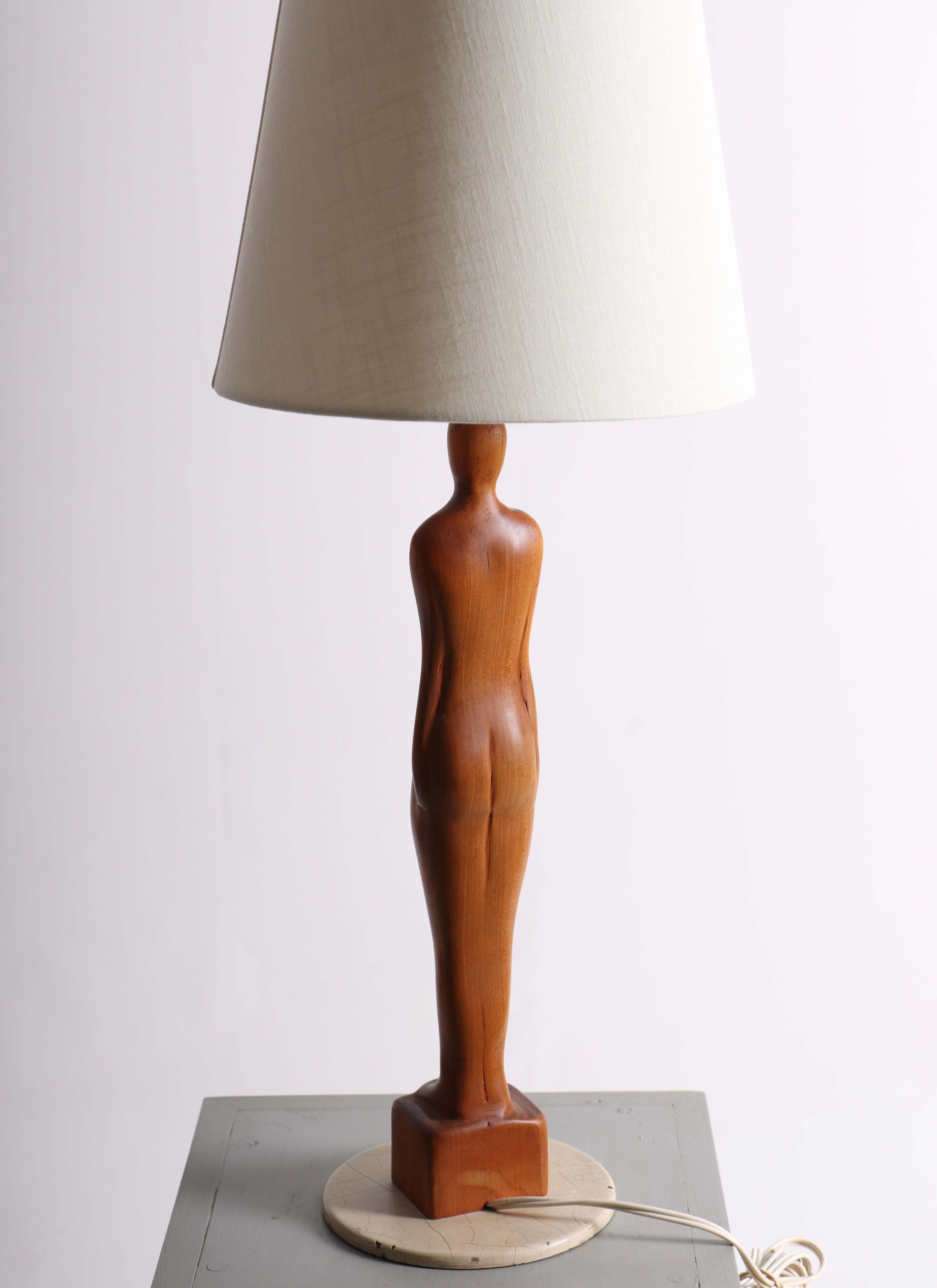 Danois Lampe de table décorative danoise du milieu du siècle dernier en teck, années 1950 en vente