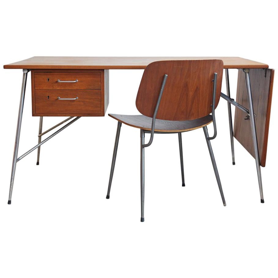 Bureau et chaises au design danois du milieu du siècle par Børge Mogensen en vente