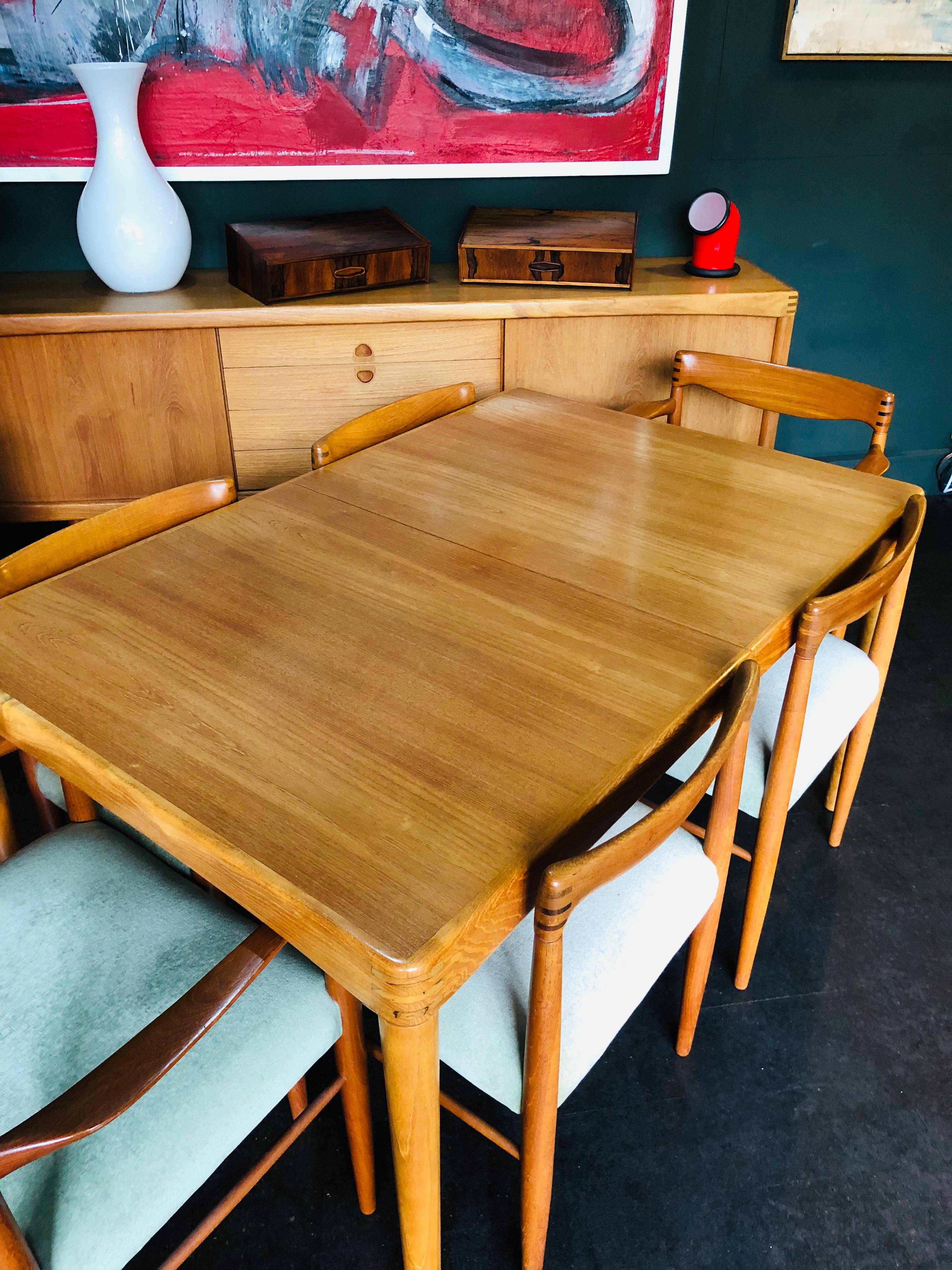 Midcentury Danish Dining Set by HW Klein, Table and 6 Chairs 3