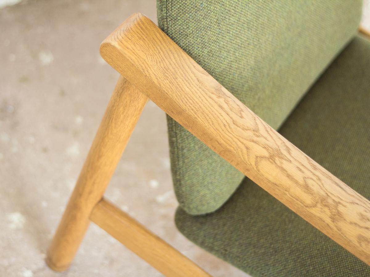 Midcentury Danish Easy Chair in Oak and Fabric by Hans Wegner for GETAMA im Zustand „Gut“ im Angebot in Beveren, BE