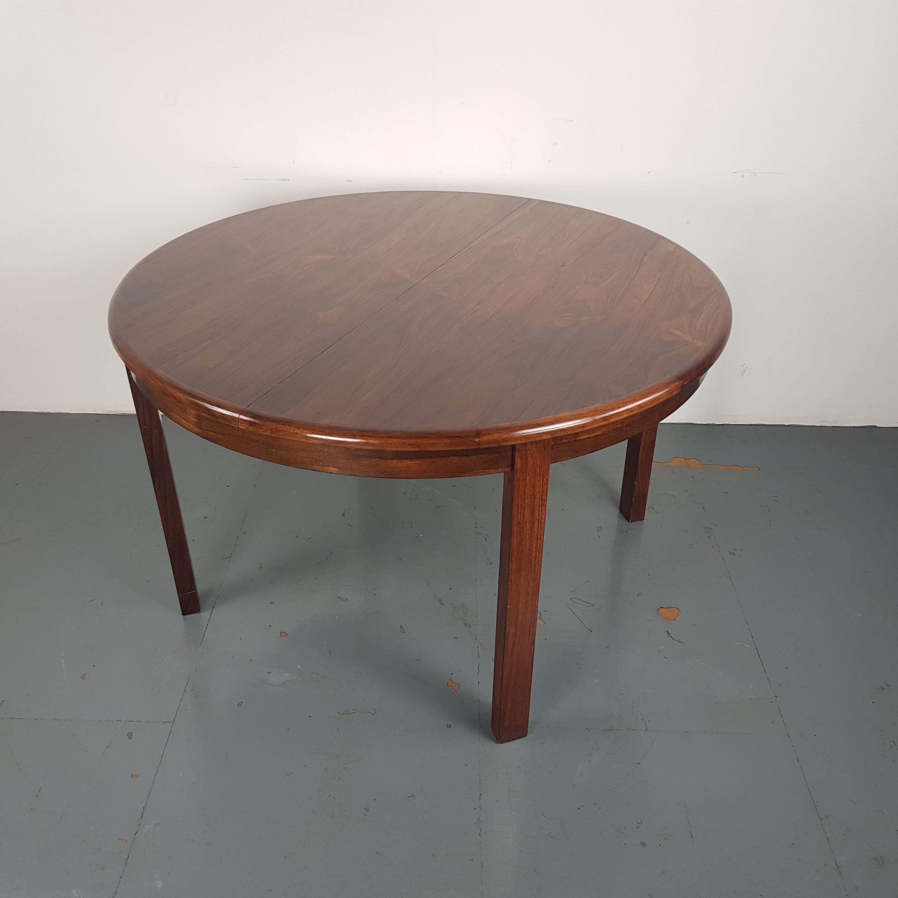 Midcentury Danish Extending Rosewood Dining Table For Sale 7