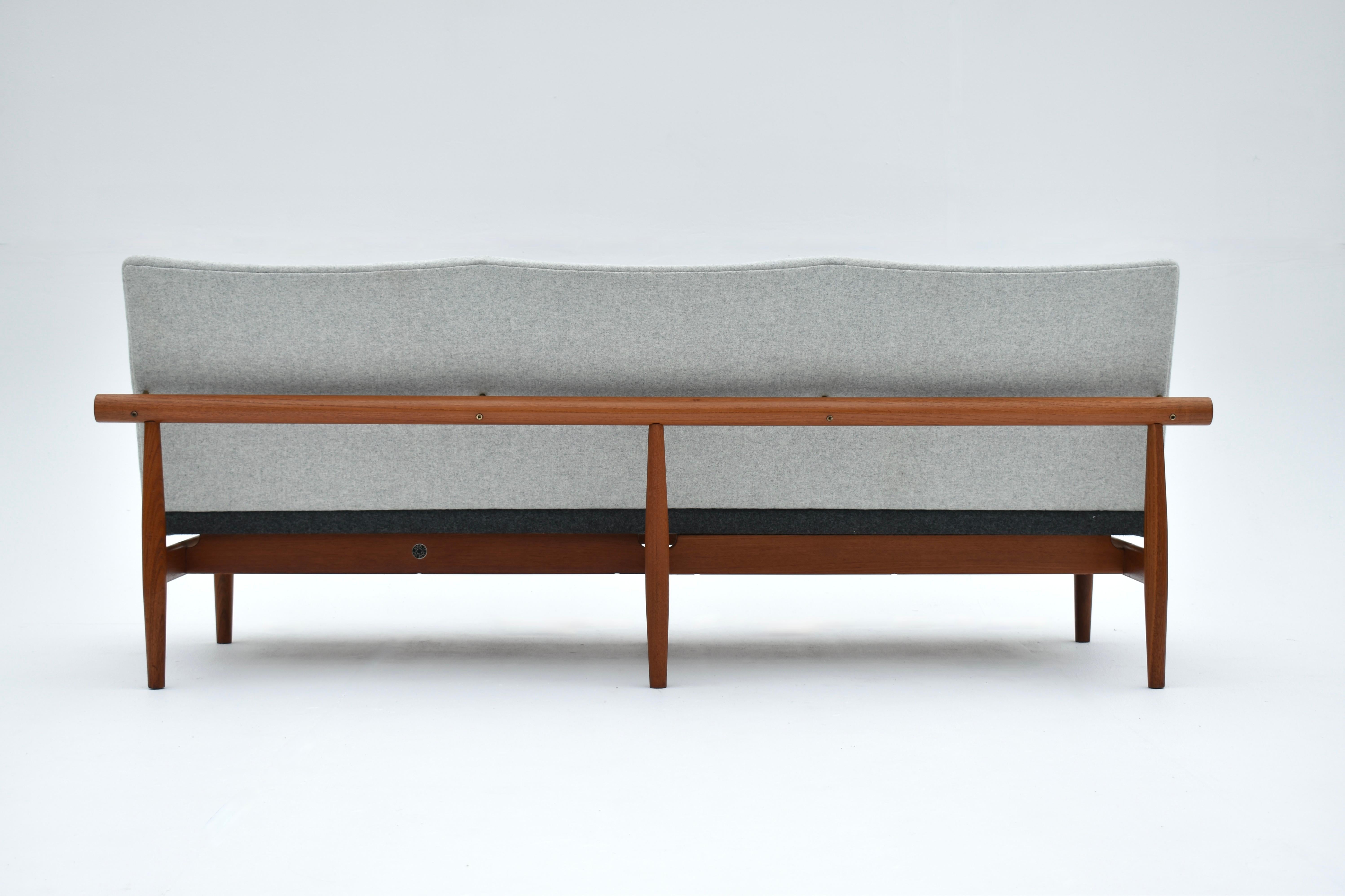 Midcentury Danish Finn Juhl Model 137 Japan Sofa For France & Son For Sale 1