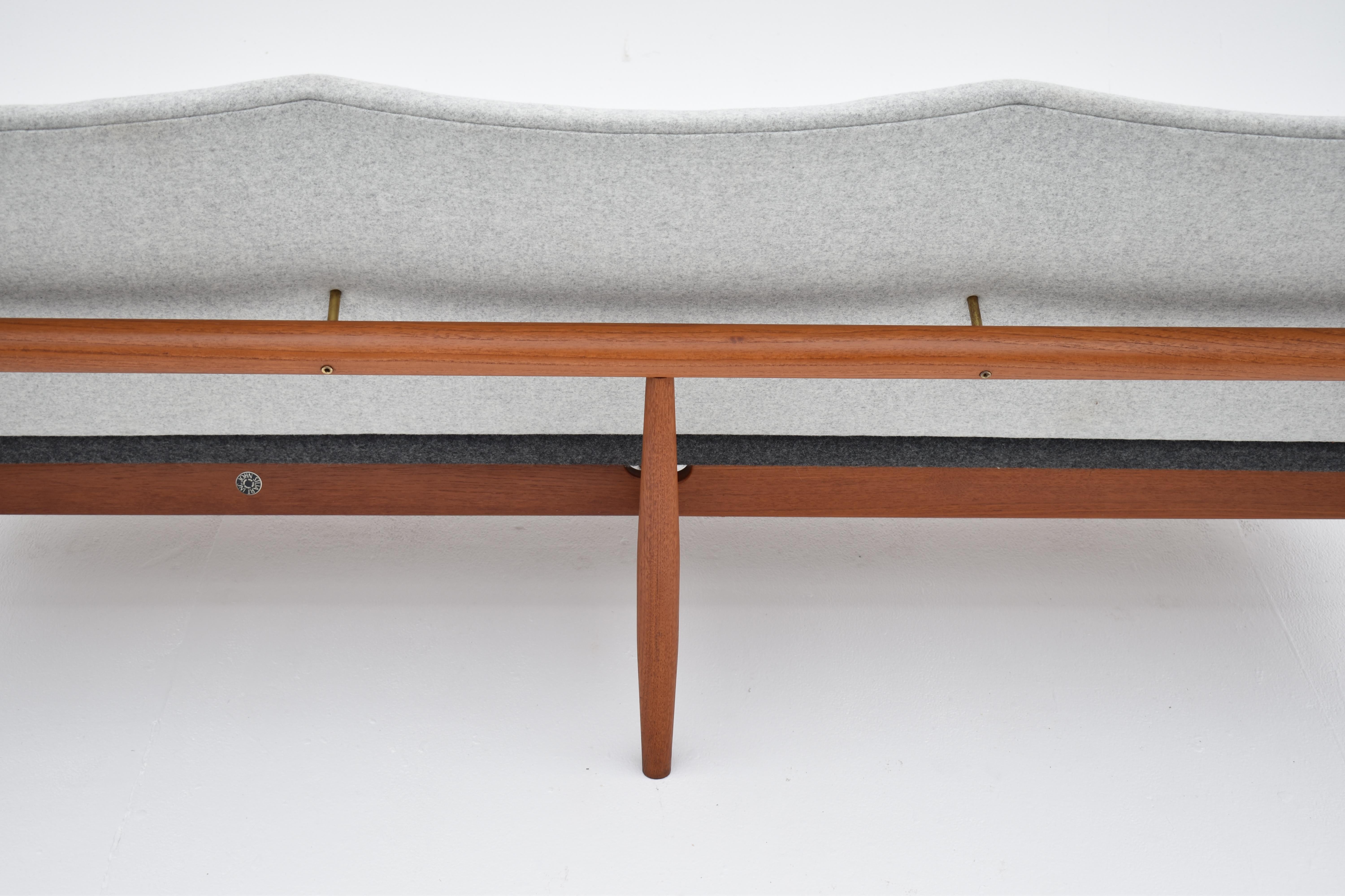 Midcentury Danish Finn Juhl Model 137 Japan Sofa For France & Son For Sale 2