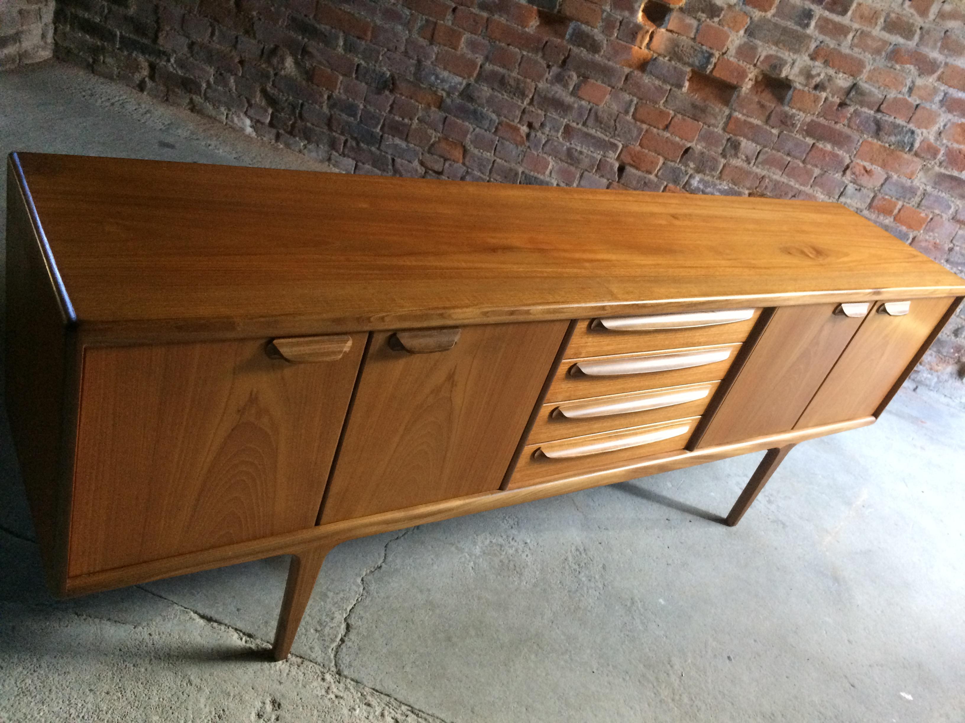 Dänisches G-Plan Sideboard aus massivem Teakholz Medienschrank lang:: 1970er Jahre 6