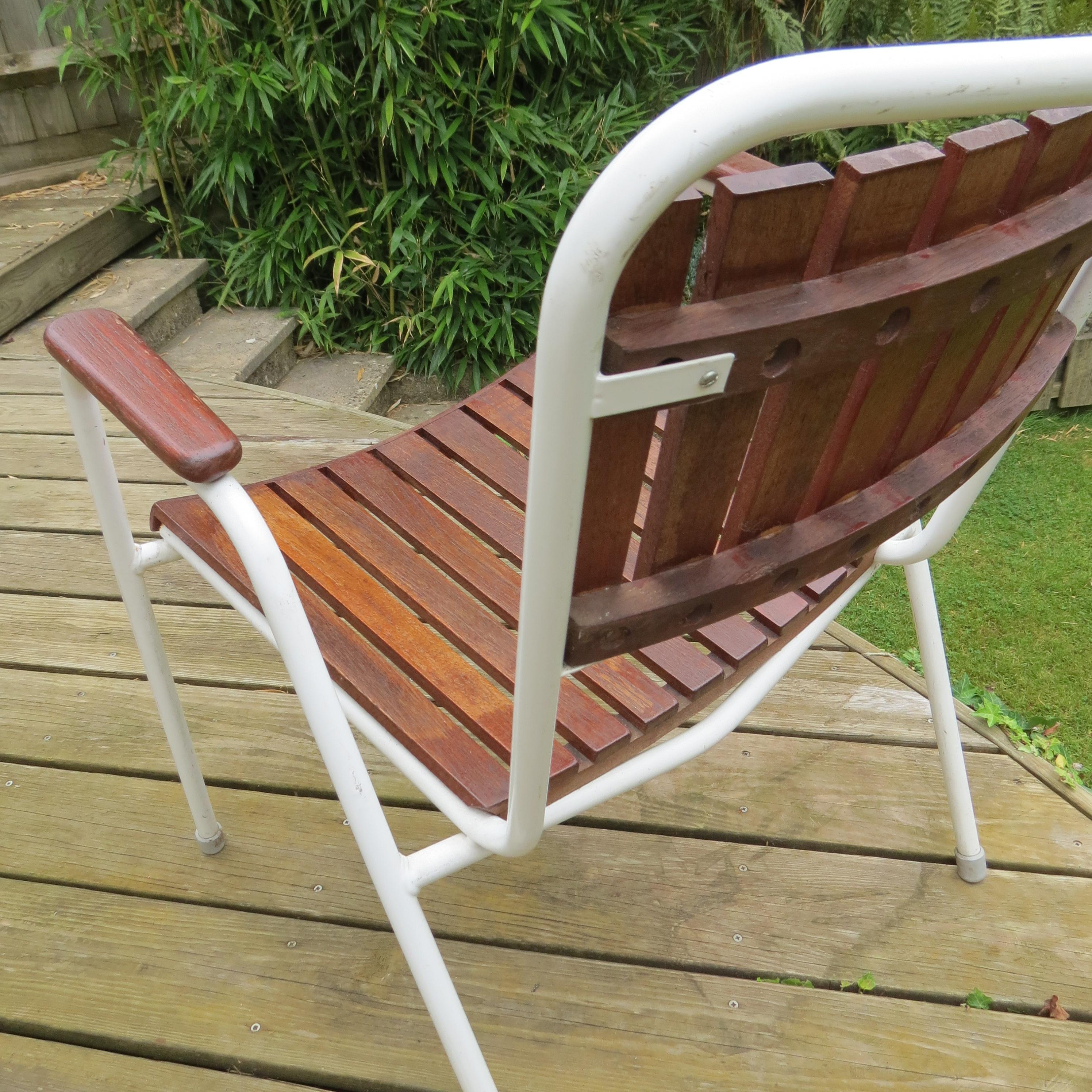 Midcentury Danish Garden Daneline Stacking chair In Good Condition In Stow on the Wold, GB
