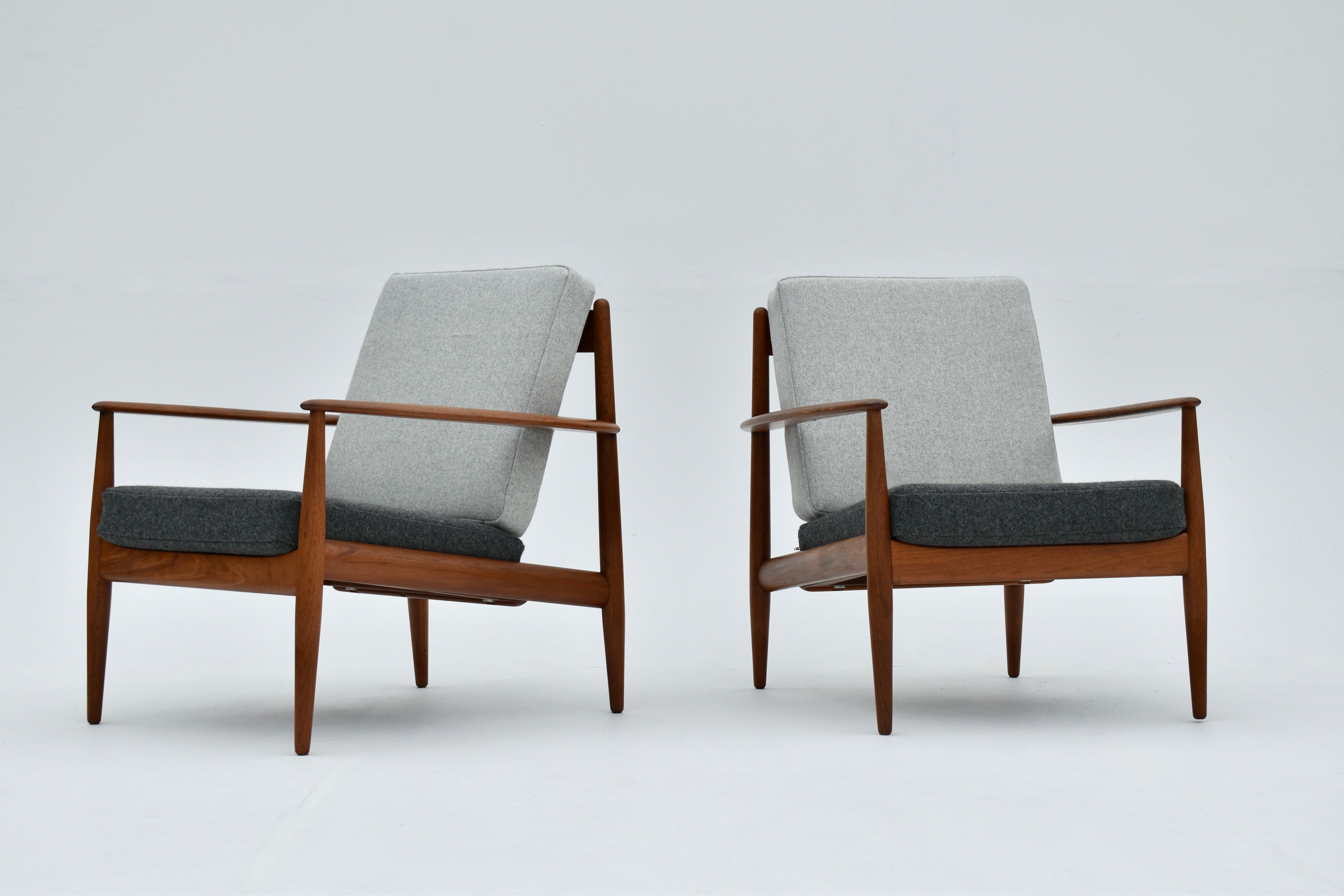 Midcentury Danish Grete Jalk Model 118 Lounge Chairs For France & Son In Good Condition In Shepperton, Surrey