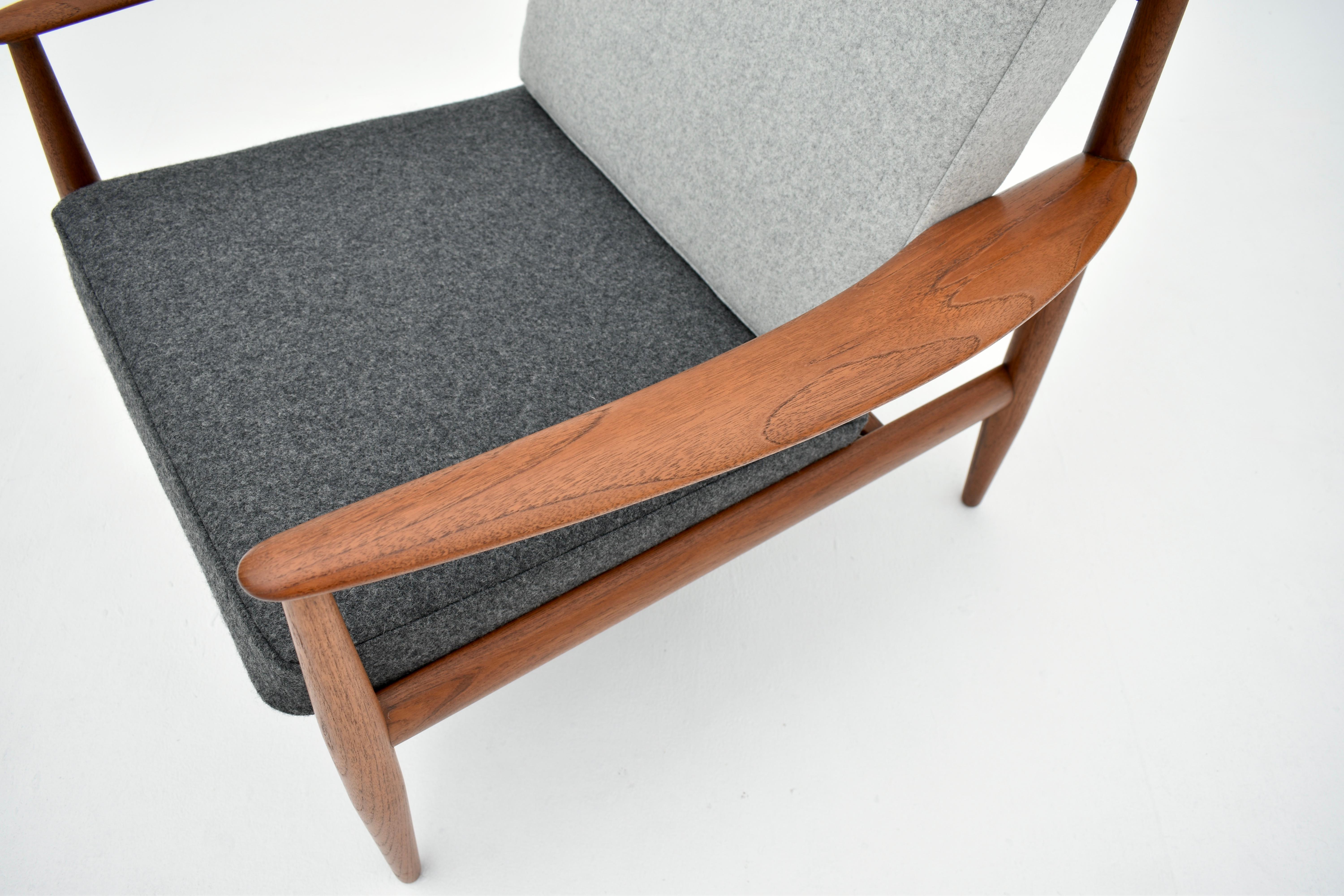 Midcentury Danish Grete Jalk Model 118 Lounge Chairs For France & Son 1