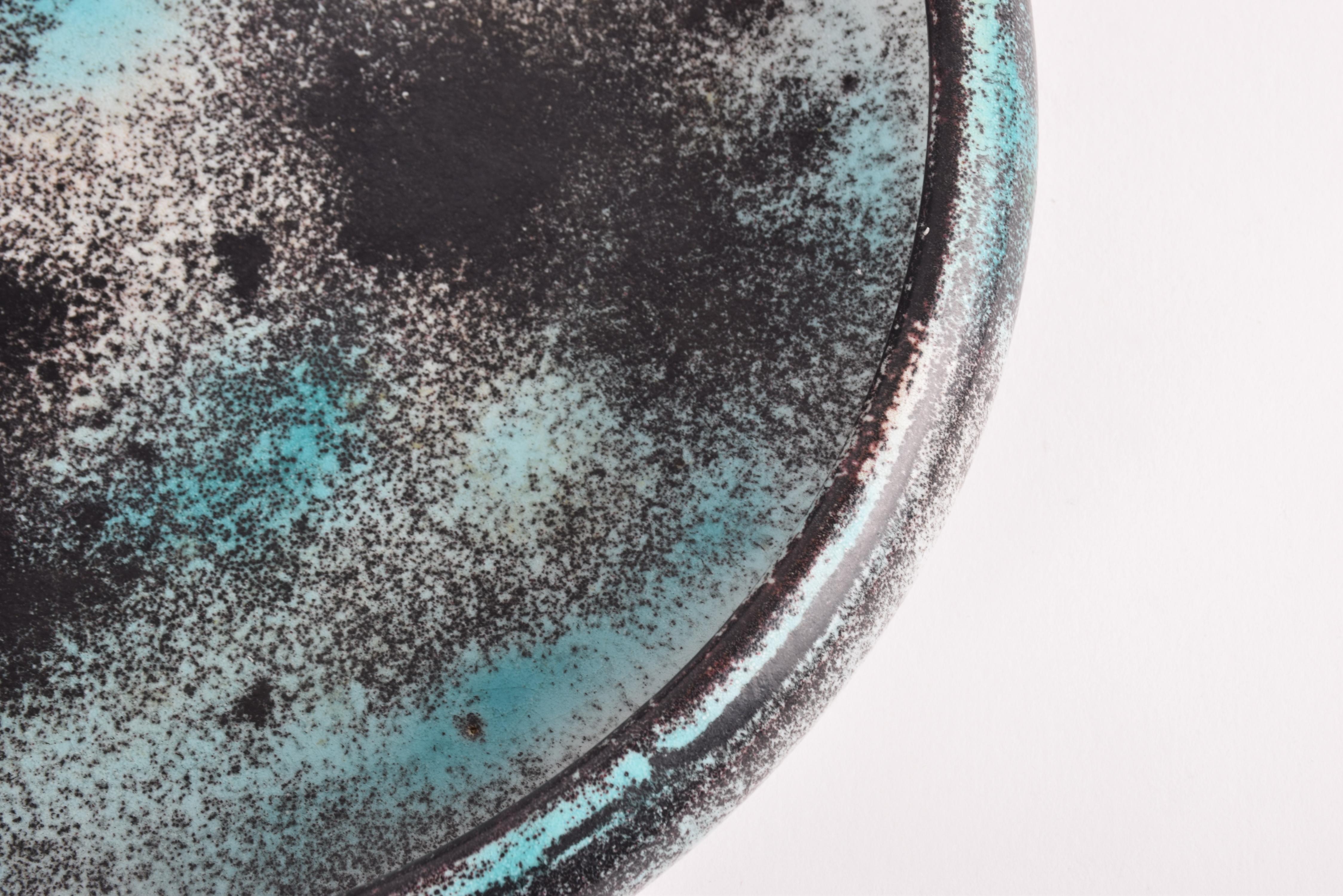Midcentury Danish Kähler Large Ceramic Low Bowl Green Black Gray Speckled Glaze  For Sale 3