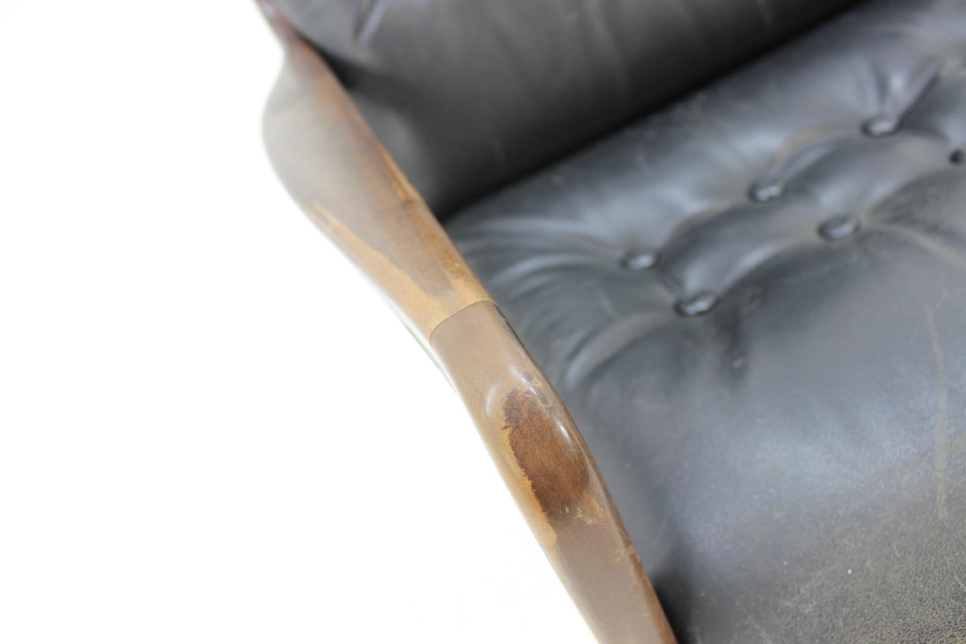 Midcentury Danish Leather Armchair, 1960s For Sale 1