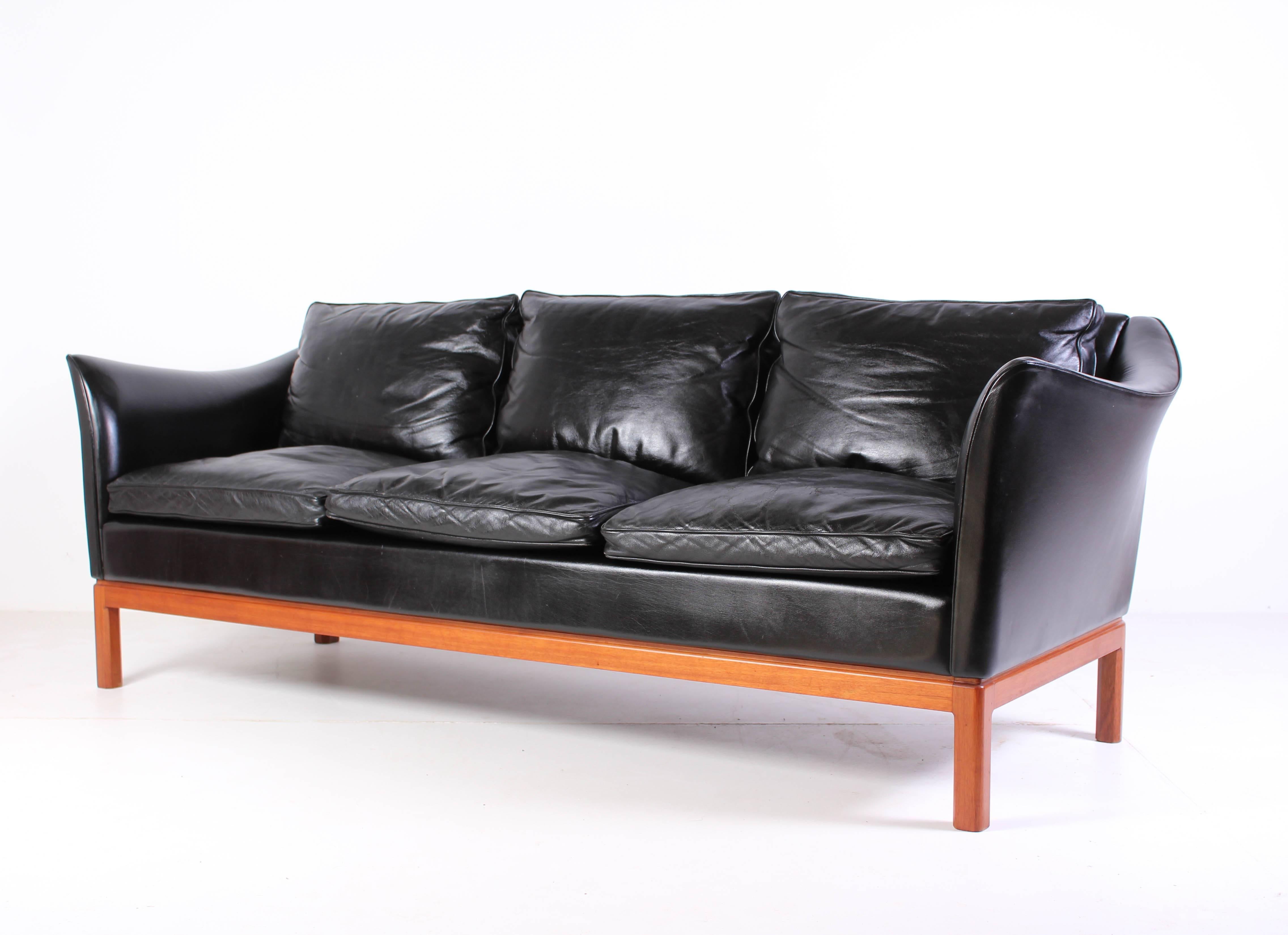 Midcentury Danish Leather Sofa and Lounge Chair 3