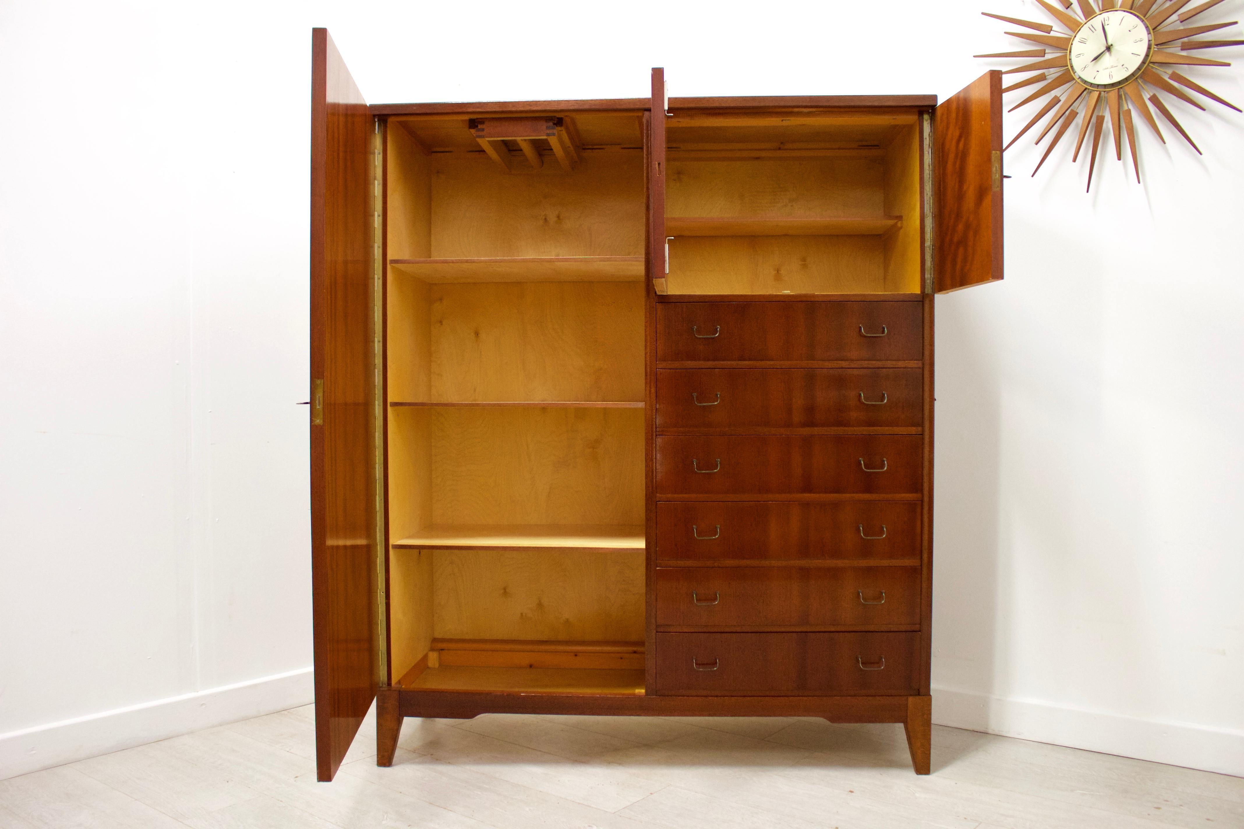 Midcentury Danish Linen Cabinet or Tallboy In Good Condition For Sale In South Shields, Tyne and Wear
