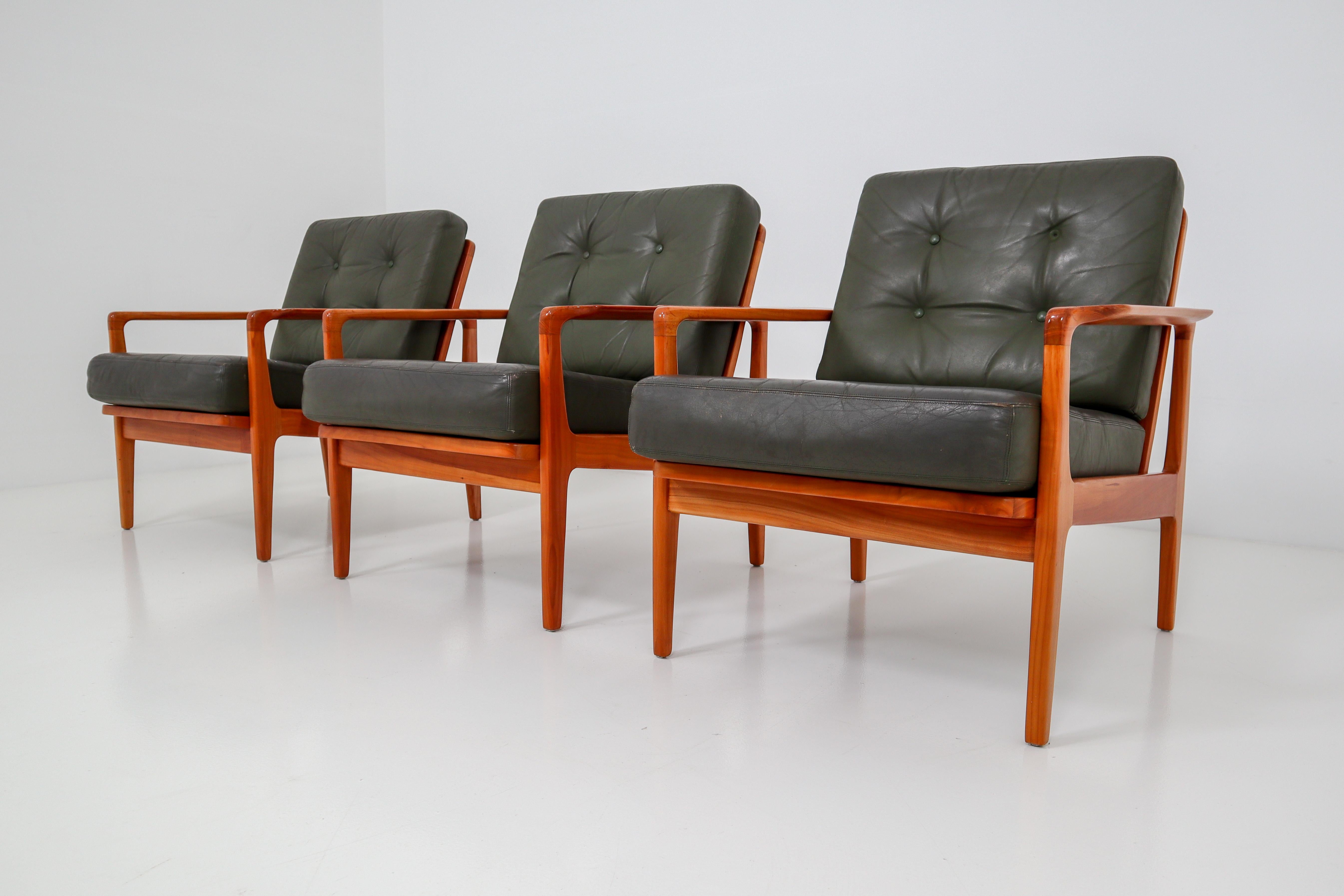 Midcentury Danish Lounge Chairs by Arne Wahl Iversen in Green Leather, 1960s 3