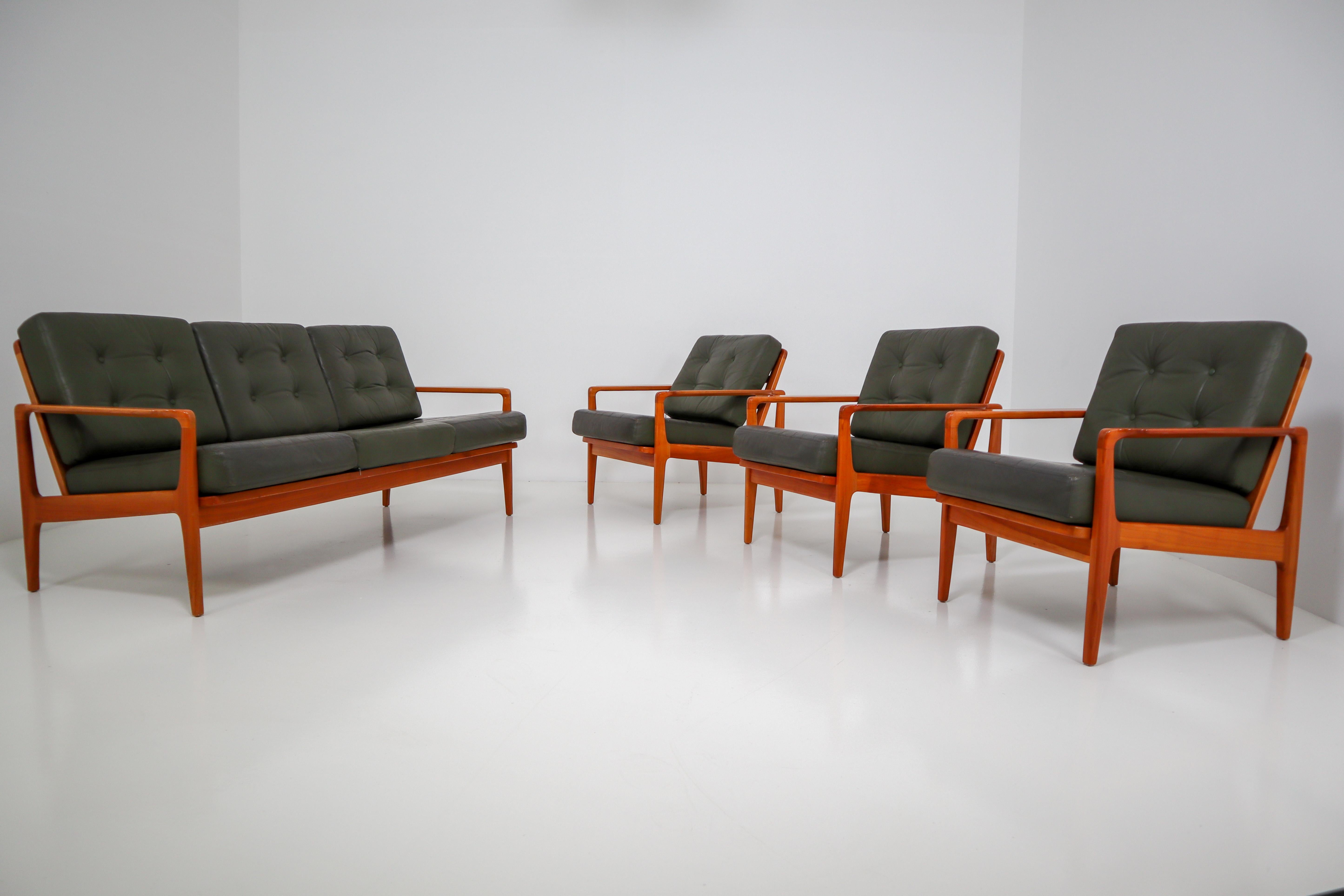Midcentury Danish Lounge Chairs by Arne Wahl Iversen in Green Leather, 1960s 5