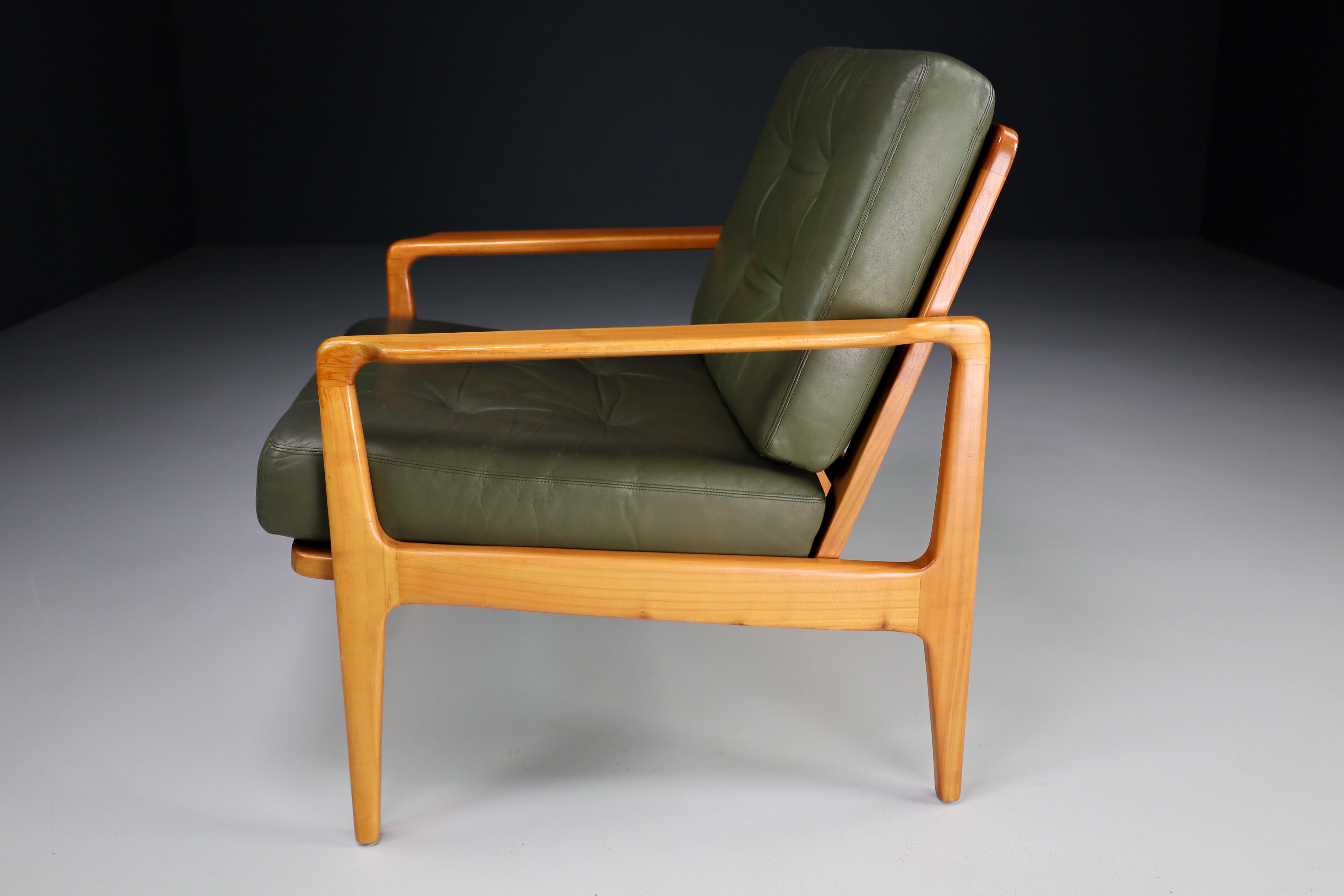 20th Century Midcentury Danish Lounge Chairs by Arne Wahl Iversen in Green Leather, 1960s For Sale
