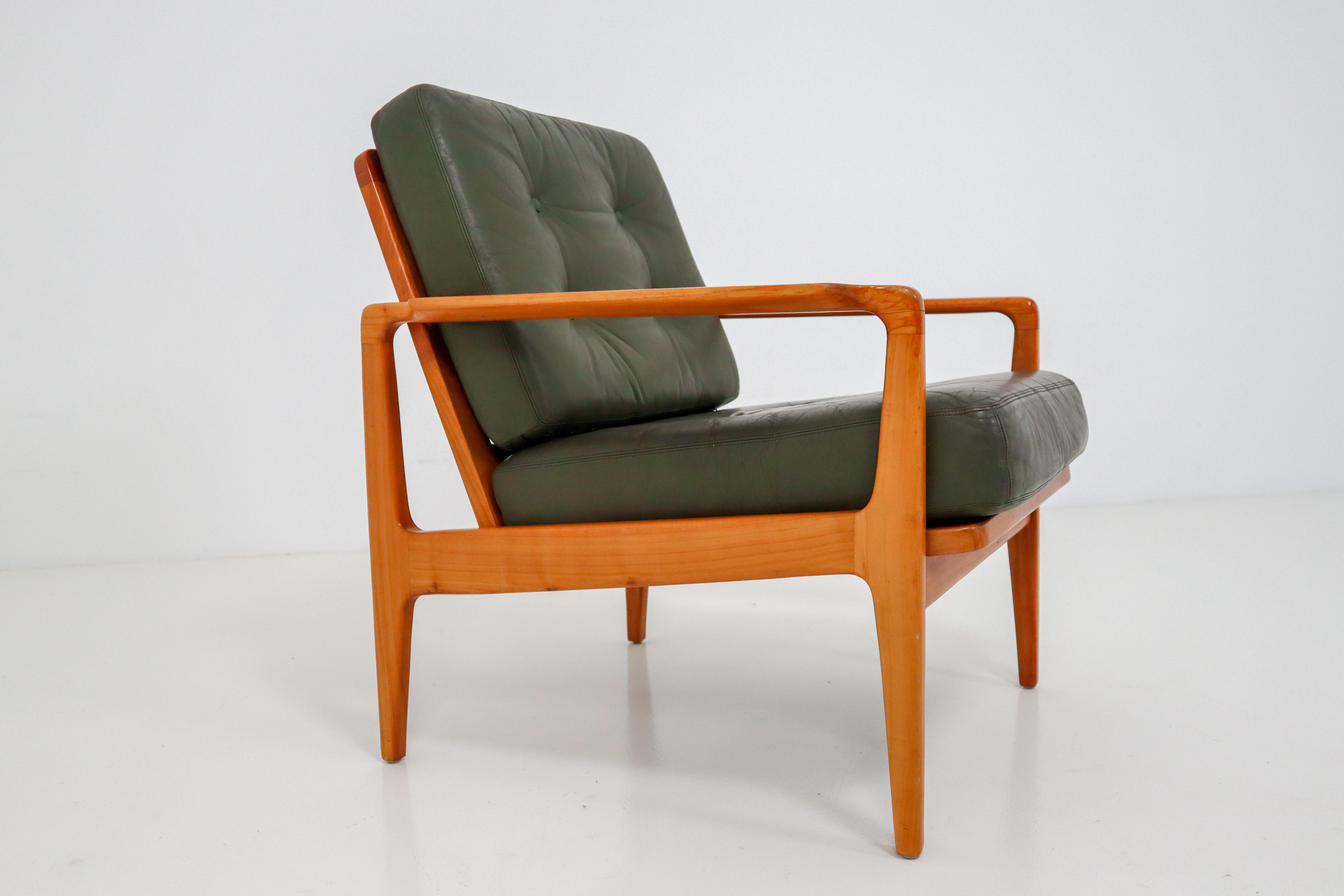 Midcentury Danish Lounge Chairs by Arne Wahl Iversen in Green Leather, 1960s 2